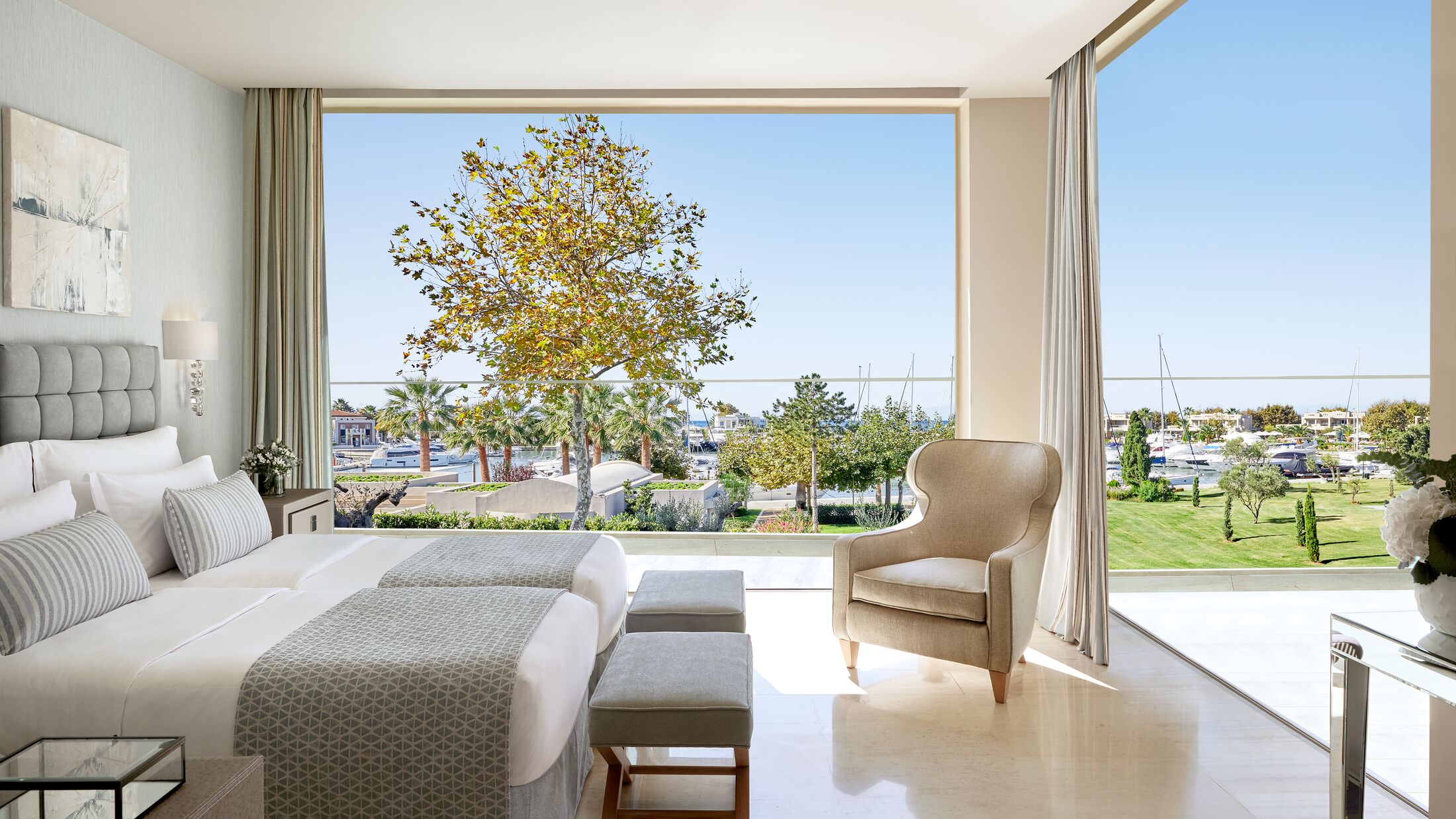 Porto-Sani-2024-Deluxe-One-Bedroom-Suite-001-107023-Hybris