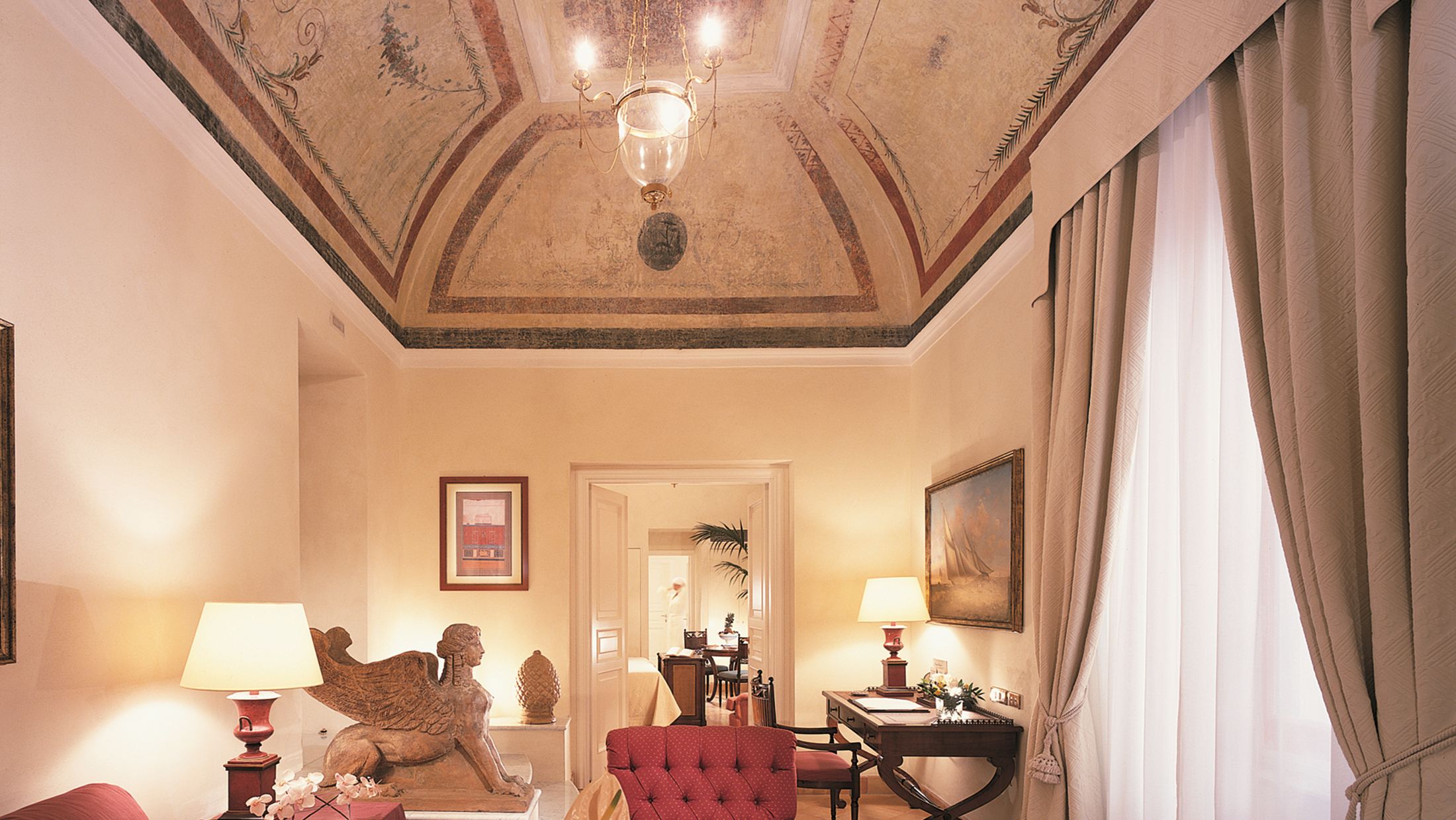 114957-Suite-Superior-Hybris