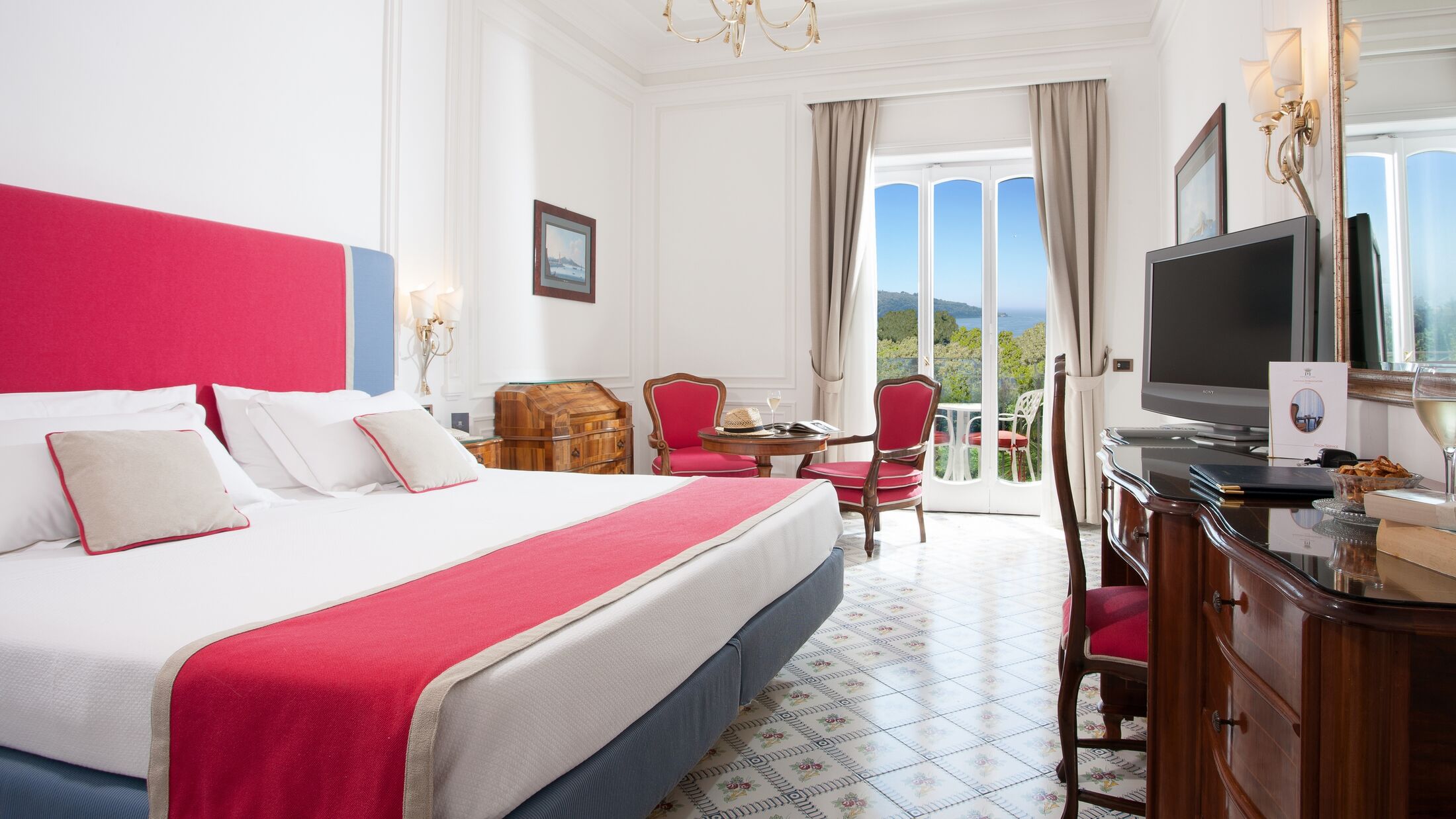 Ambasciatori-2022-Double-Partial-Sea-View-Room-001-105180-Hybris