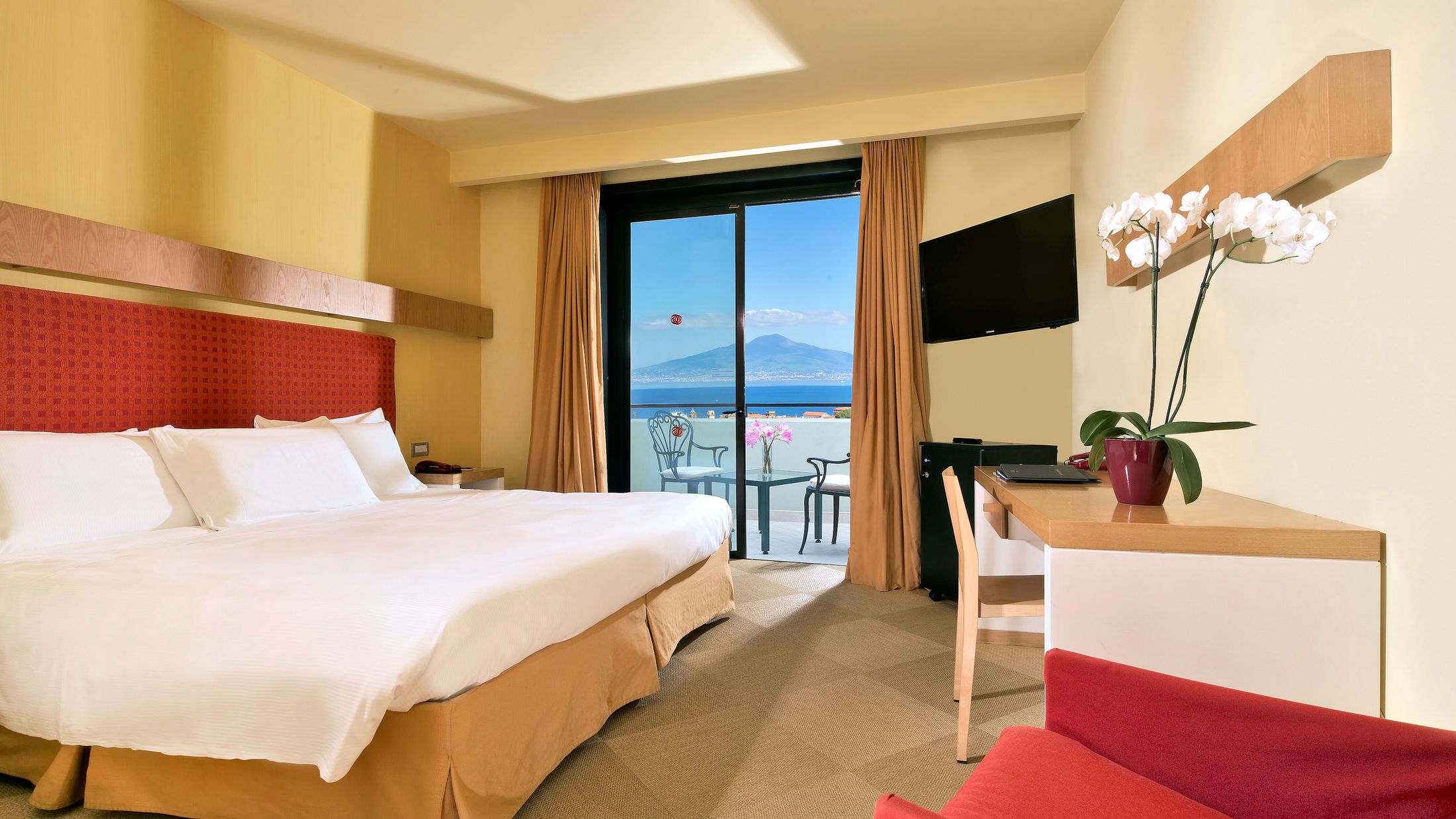 119132-King-Sea-View-Room-001-Hybris