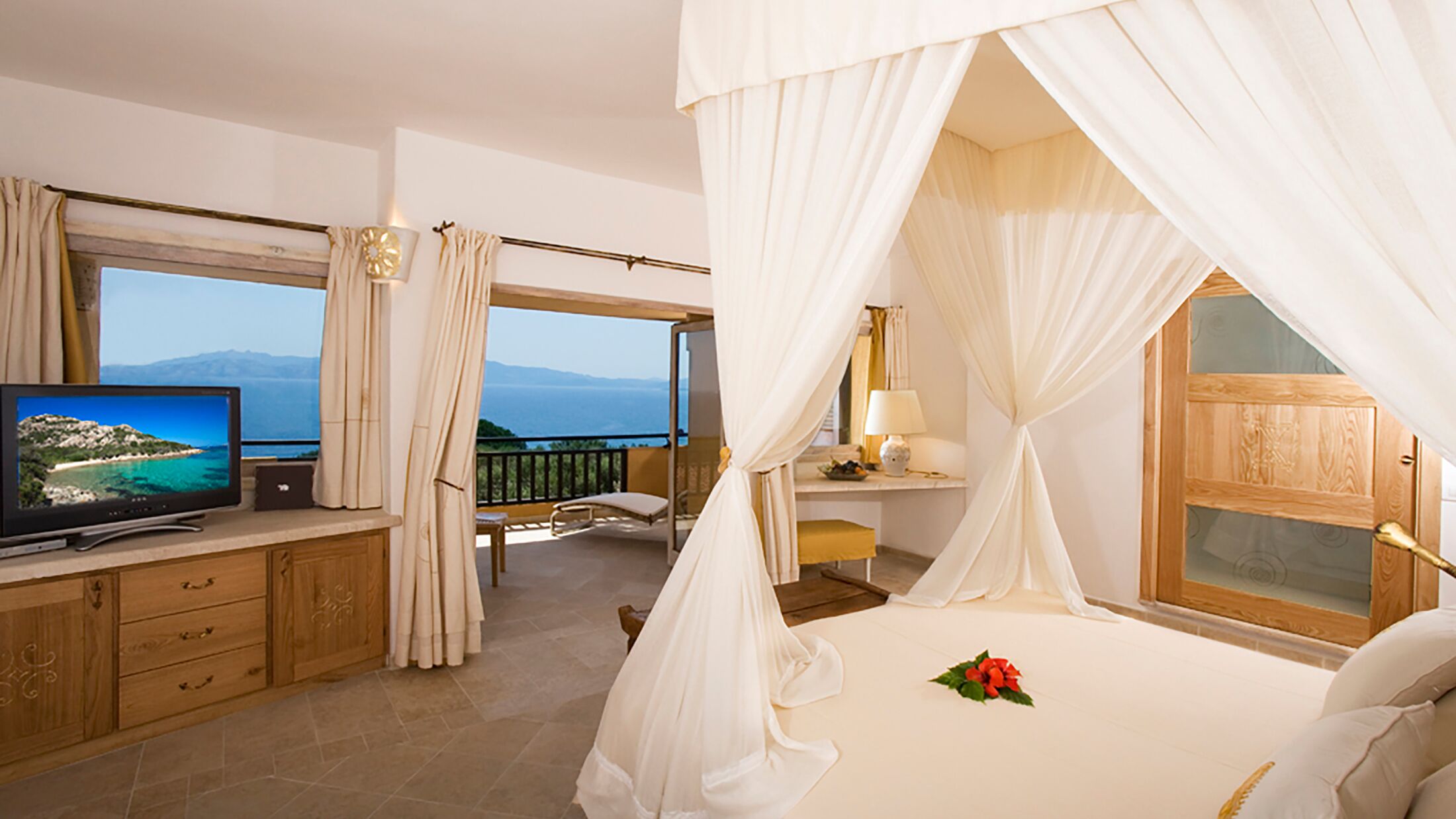 Capo-DOrso-2023-Family-Suite-001-119411-Hybris