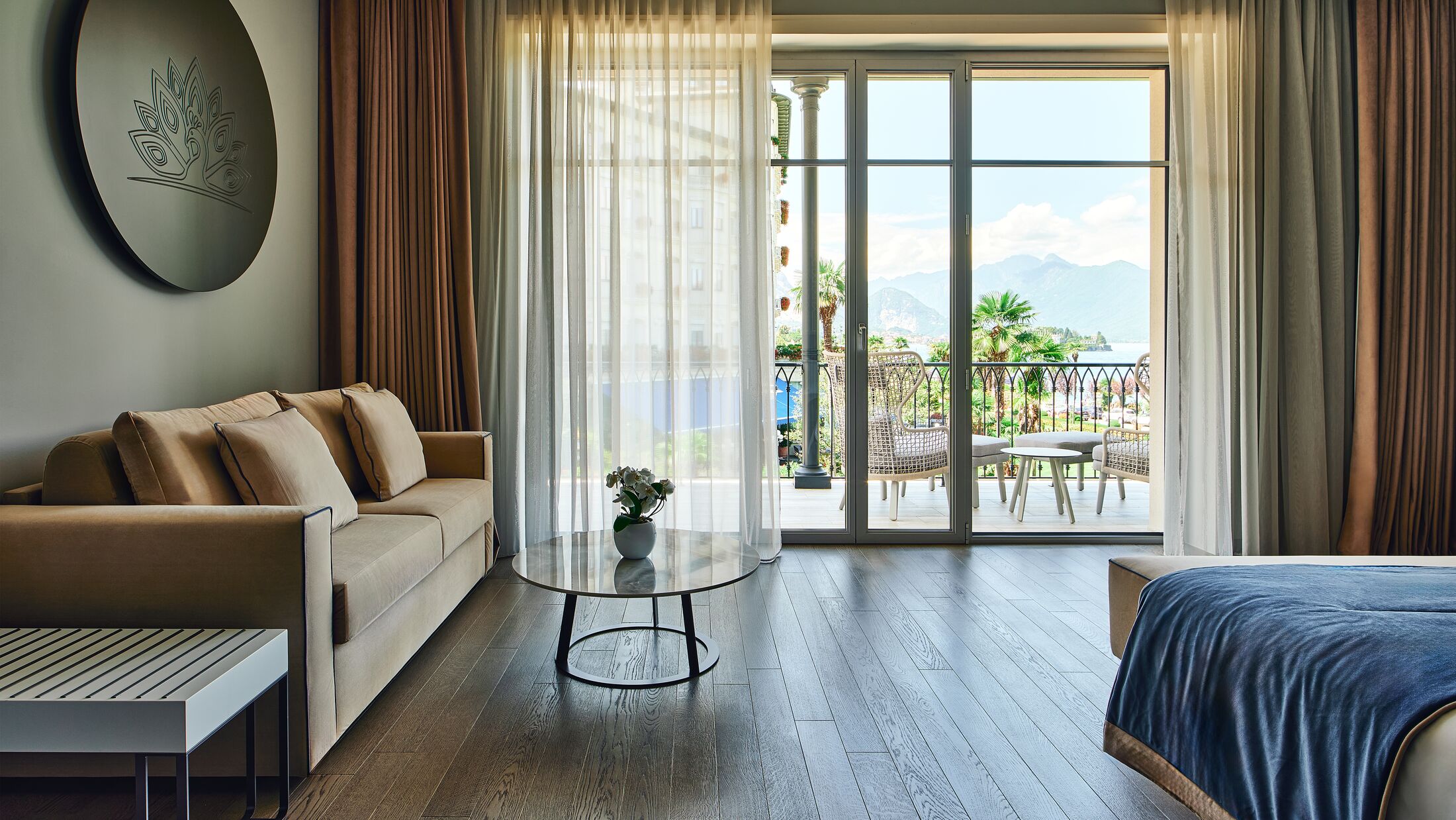 Boutique-Stresa-2023-Junior-Suite-Lake-View-006-121915-Hybris