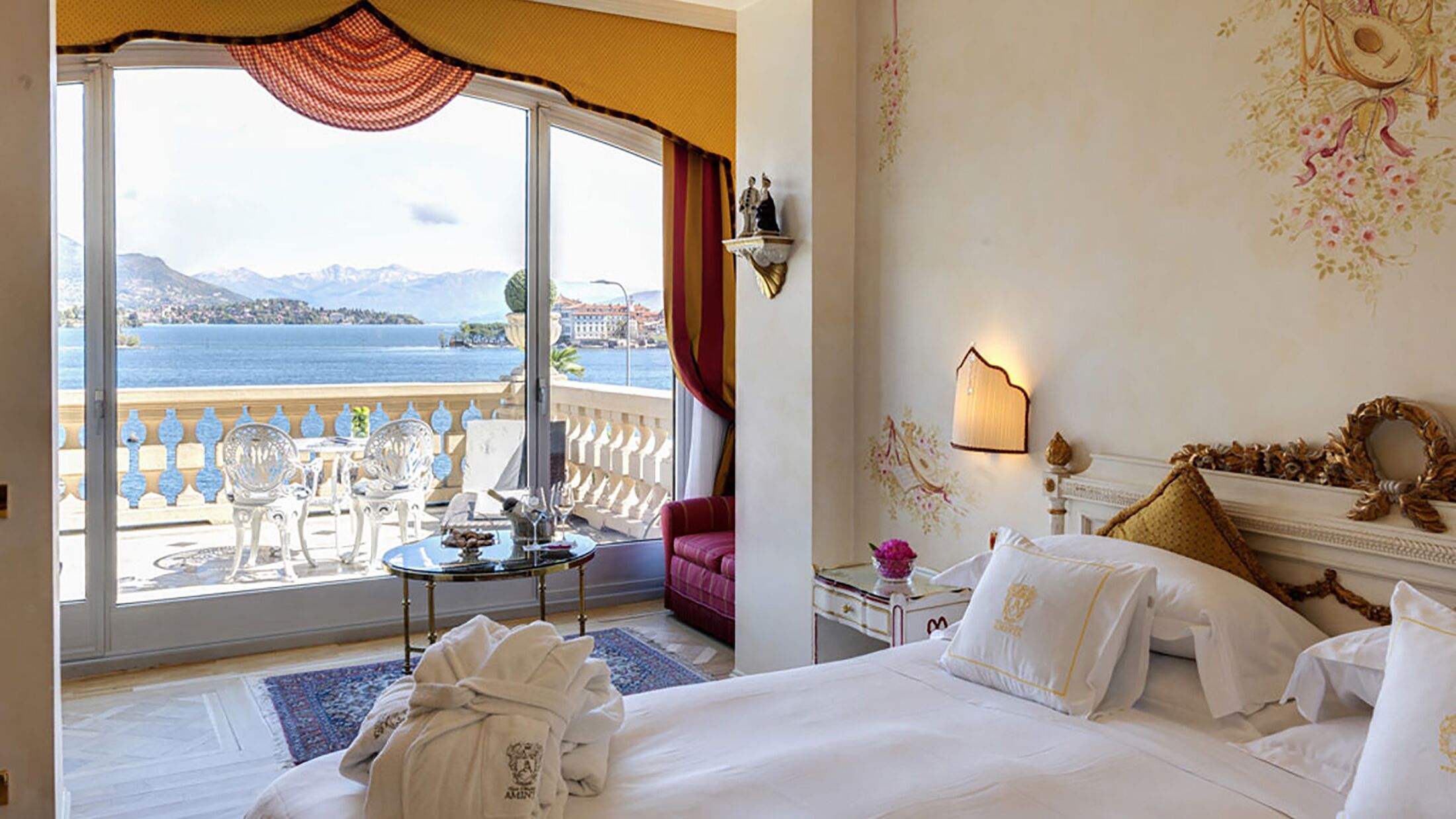 Palazzo-Aminta-2024-Junior-Suite-Lake-View-001-112130-Hybris