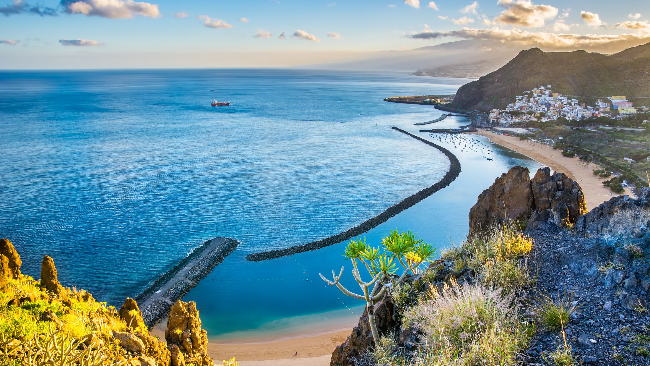 003605-Teresitas-tenerife-shutterstock_735660691-Hybris