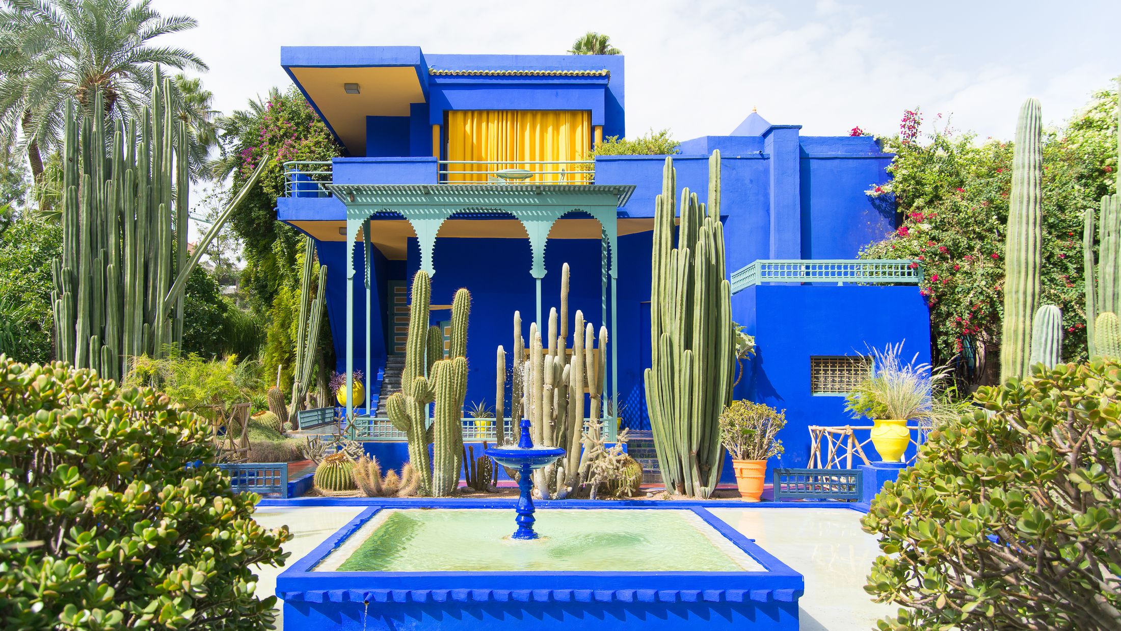 000776-Jardin-Majorelle-marrakech-morocco-shutterstock_670378669-Hybris