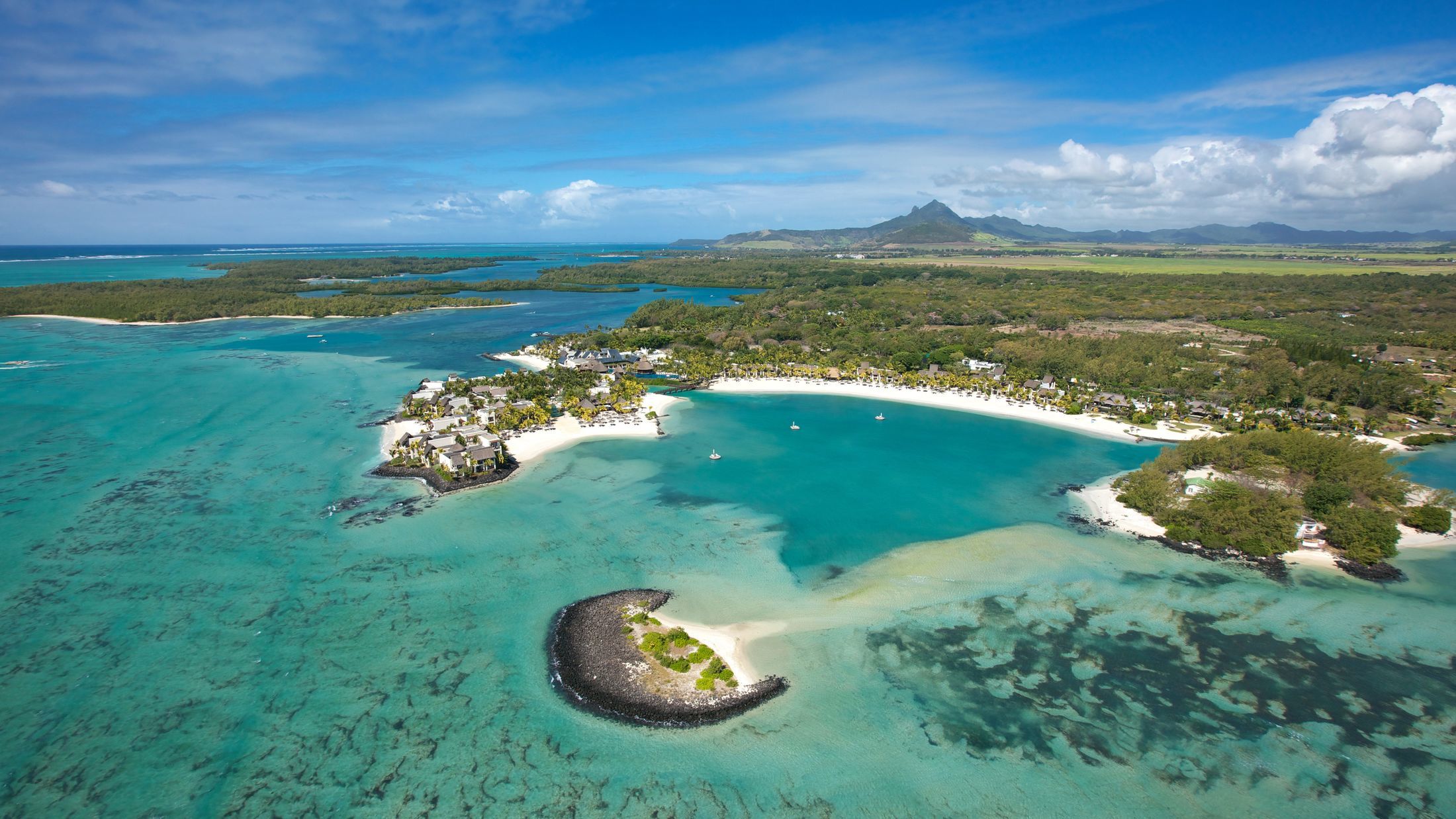 001620-Trou-dEau-Douce-001-Hybris