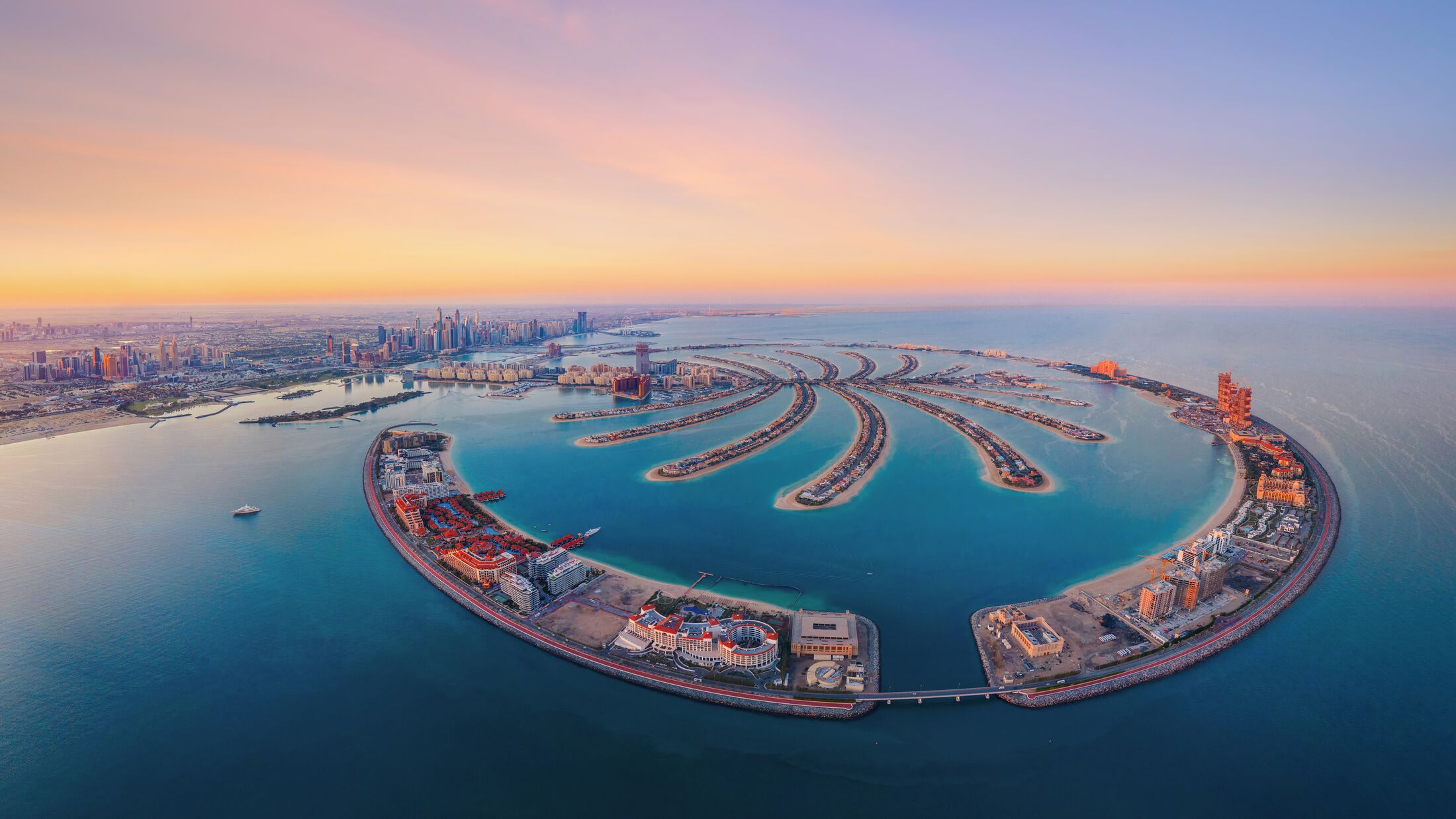 https://www.sovereign.com/-/media/Bynder/Sovereign-destinations/United-Arab-Emirates/Dubai/The-Palm/Palm-Dubai-2024-Aerial-View-Shutterstock-1633381783-Hybris.jpg?h=480.375&hash=505A5A19DEB4EA9C40FF3230587D6BD1&rev=17b02c8c239f4ac18fcd193d489afd34&w=1081.5