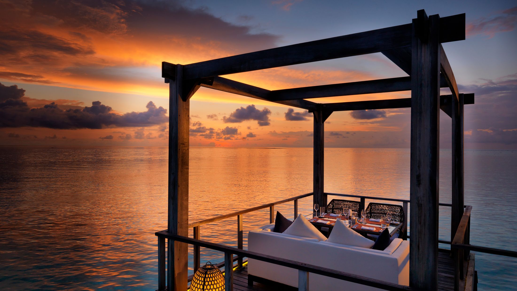 120279_Fenesse_001-Hybris