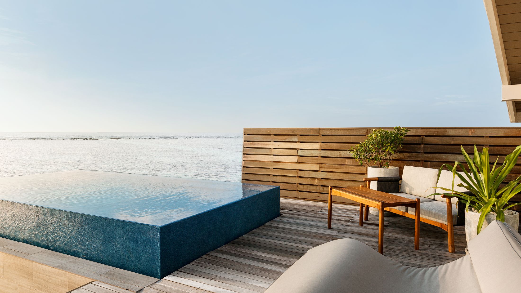 MLE.A.2016.116949.065.jpg-Hybris