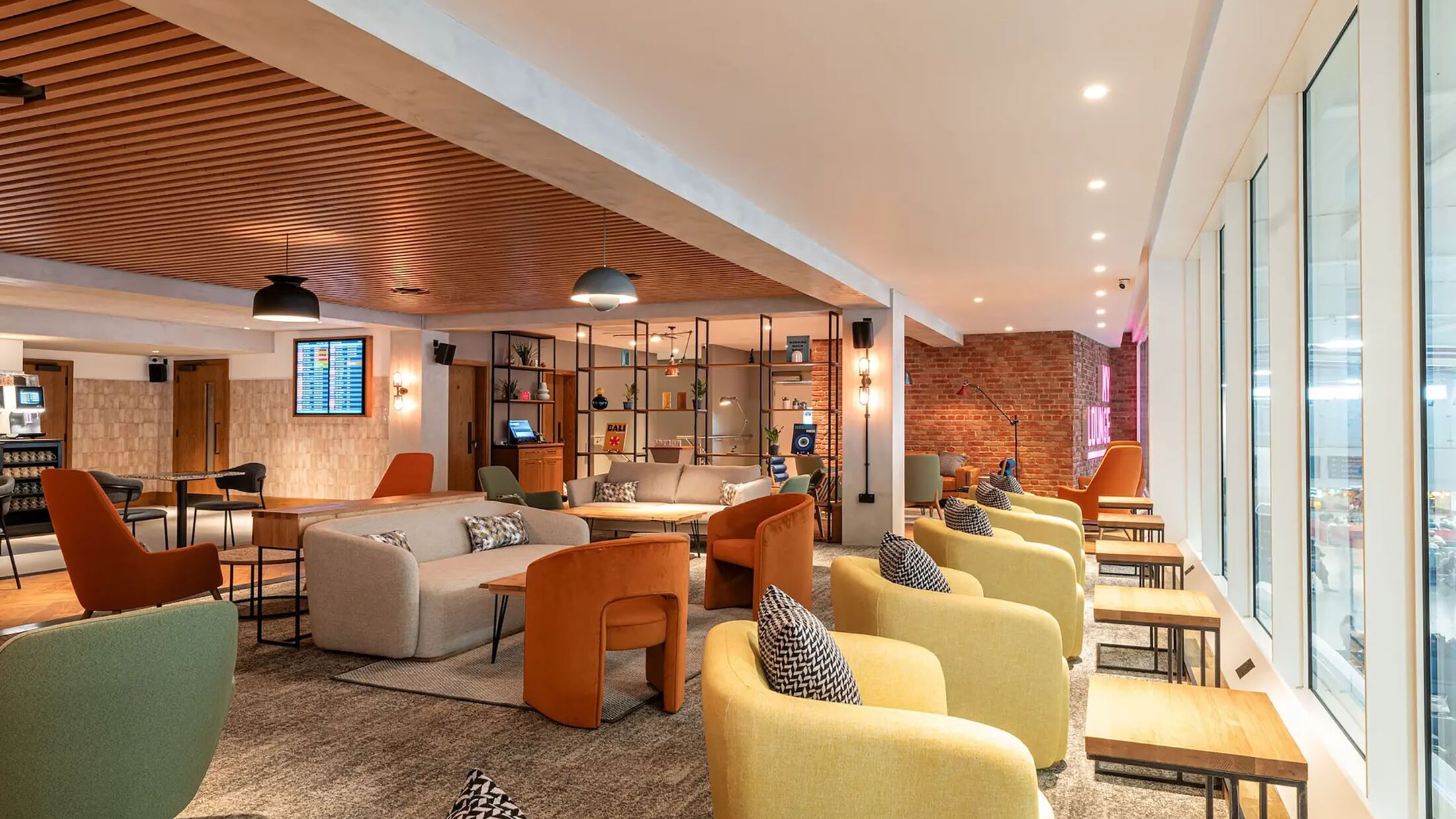 MY Lounge at Luton Airport