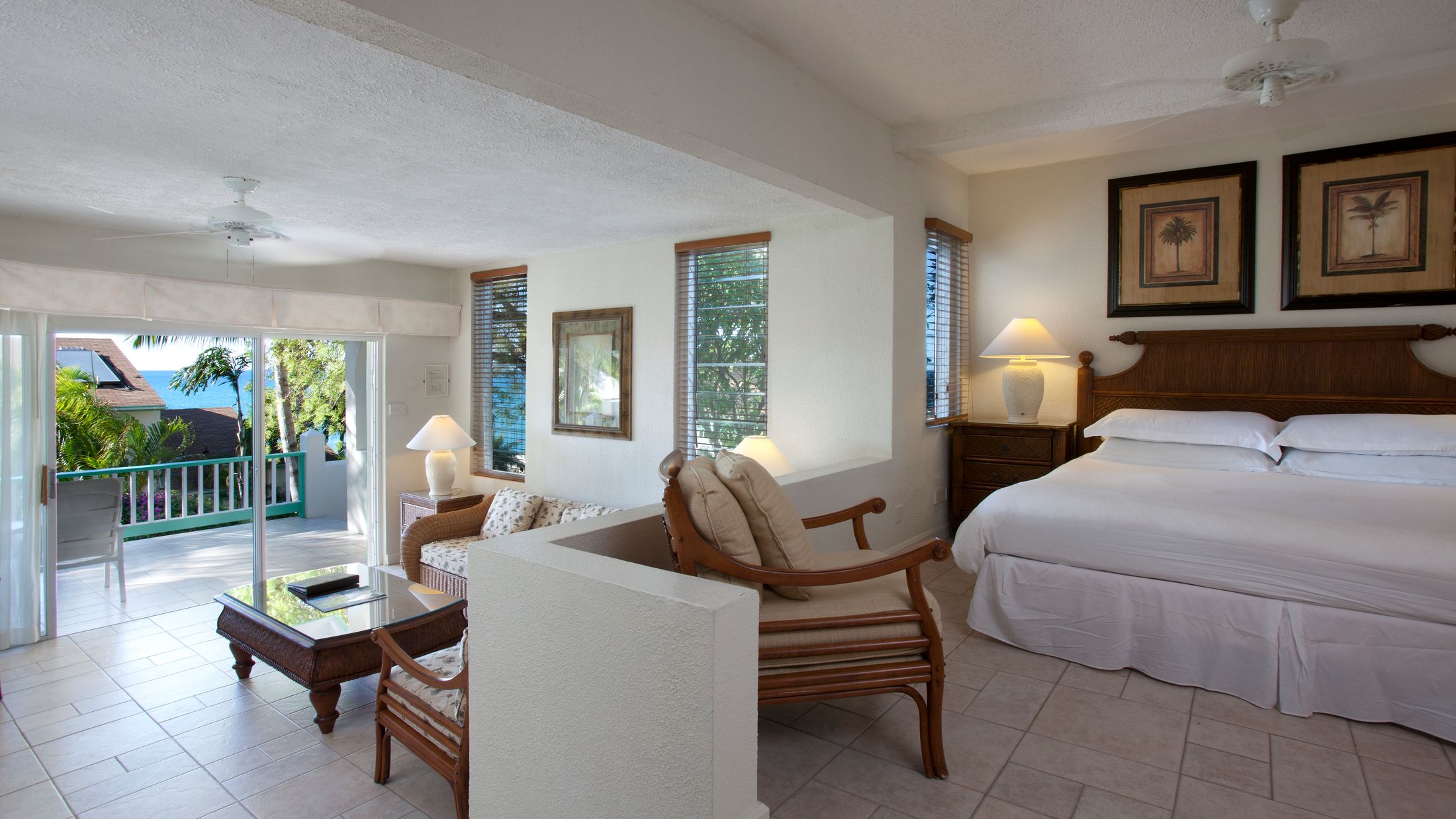 107251-Hillside-Junior_Suite-Hybris