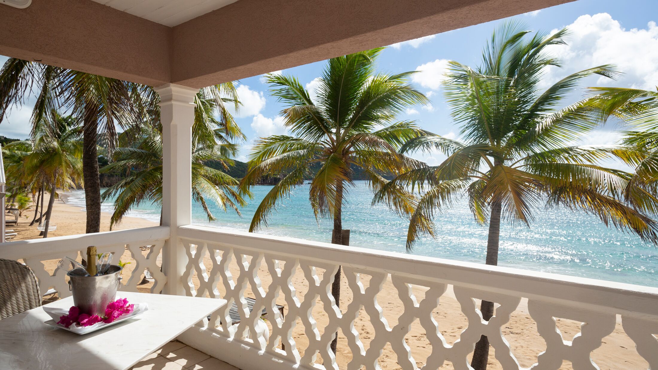 Curtain-Bluff-2022-Junior-Suite-Ocean-View-007-120532-Hybris