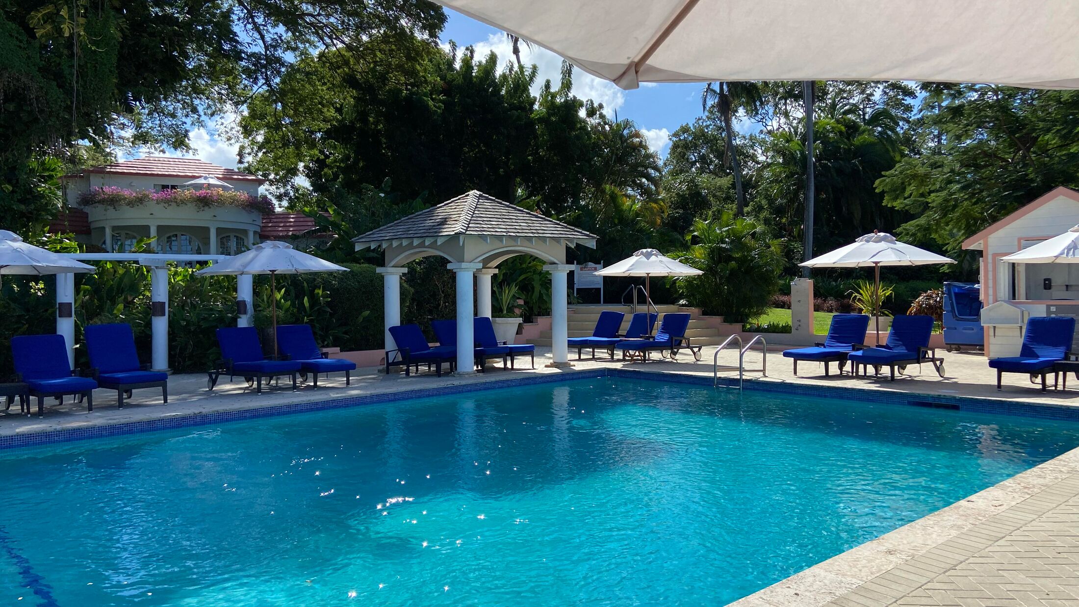 Fairmont-Pavilion-2022-Swimming-Pool-001-106242-Hybris