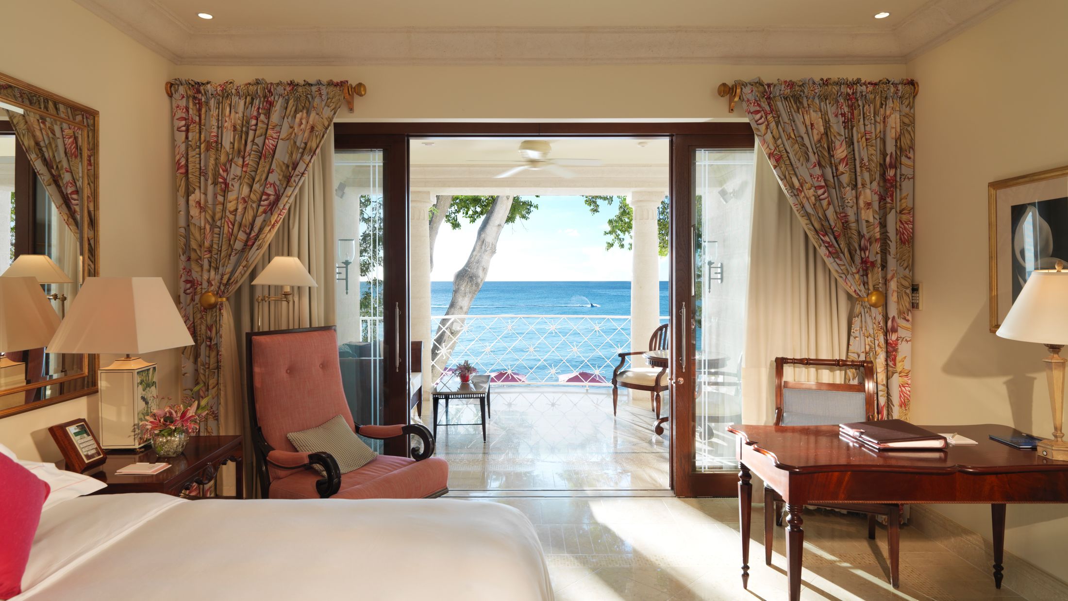 121342-Ocean-Room-001-Hybris