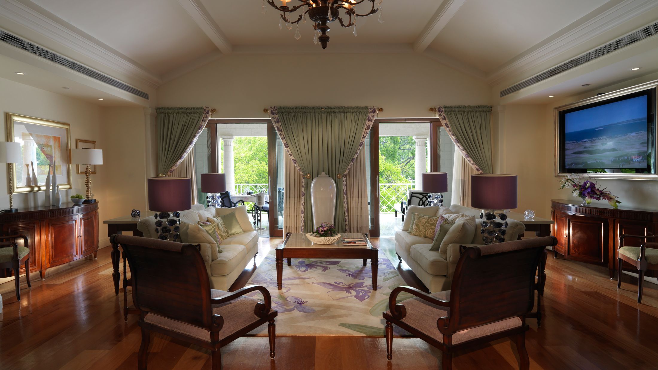 121342-Penthouse-Lounge-001-Hybris