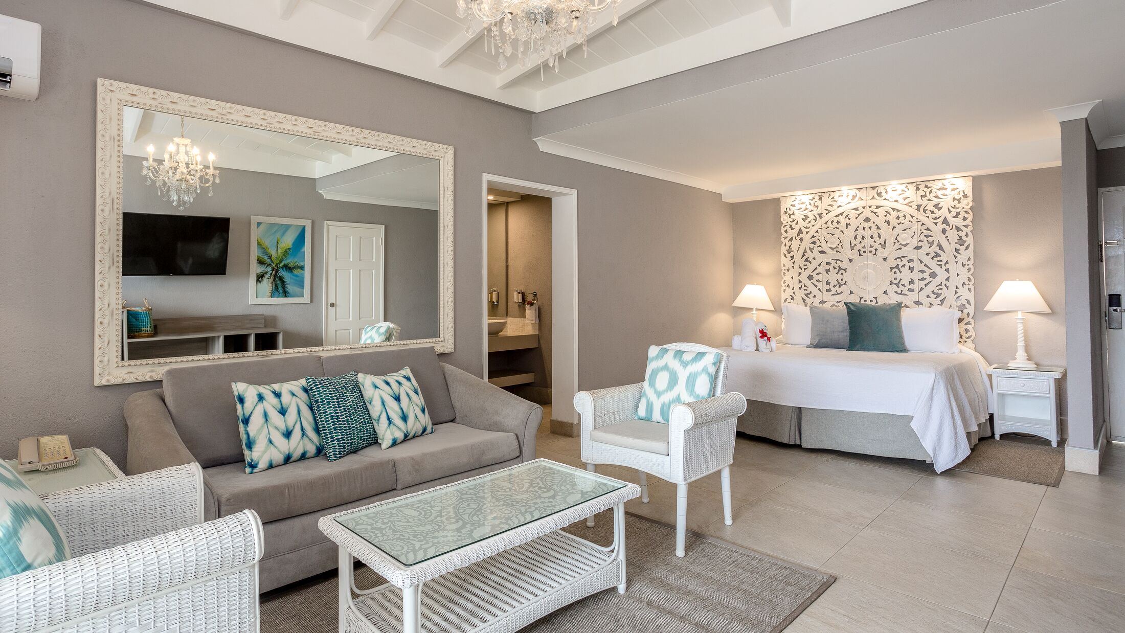 Sugar-Bay-2023-Deluxe-Oceanfront-Room-003-120096-Hybris