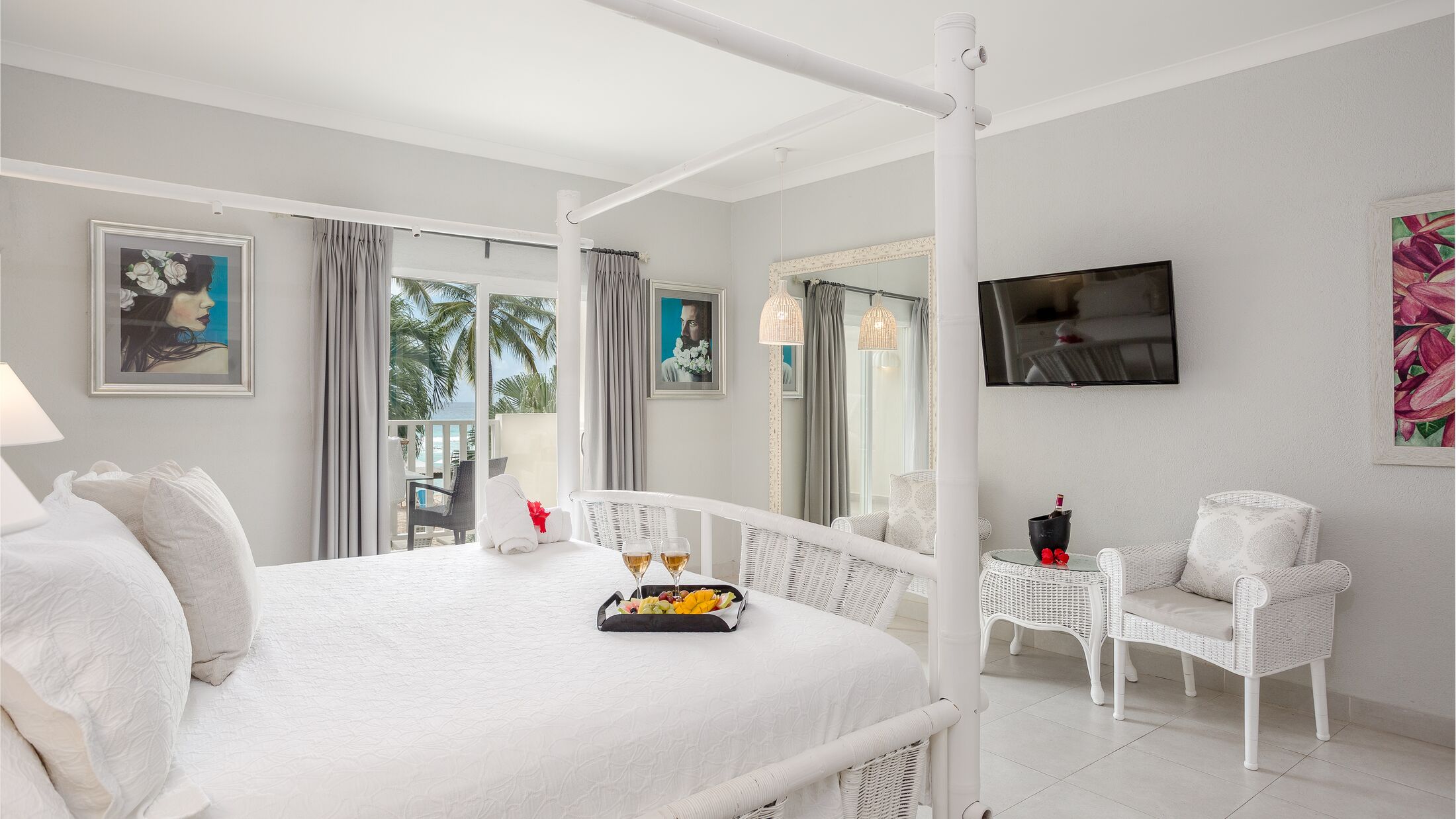 Sugar-Bay-2023-Honeymoon-Suite-002-120096-Hybris