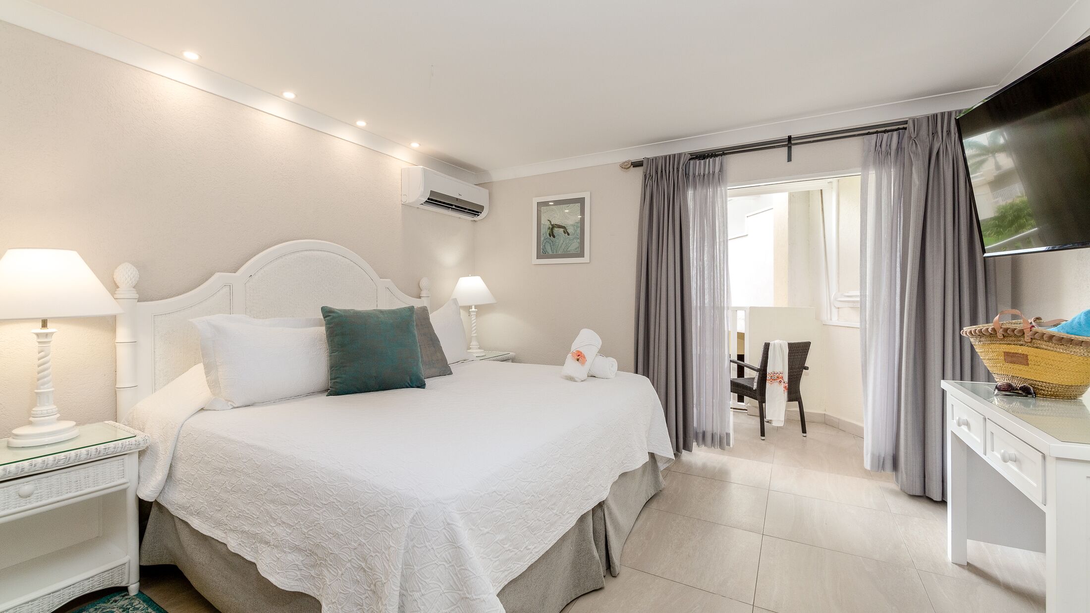 Sugar-Bay-2023-Two-Bedroom-Suite-002-120096-Hybris