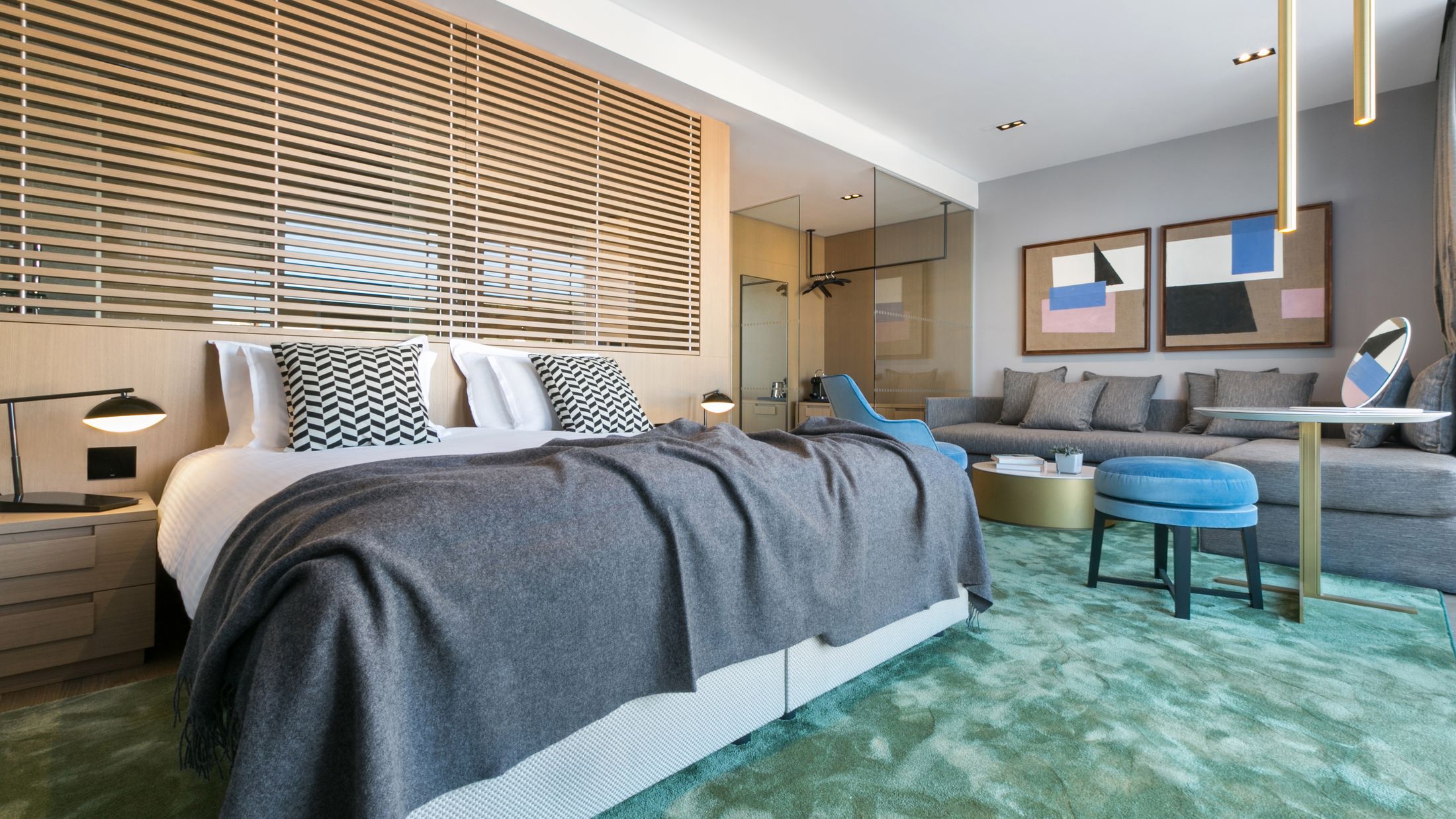 121296-Penthouse-001-Hybris