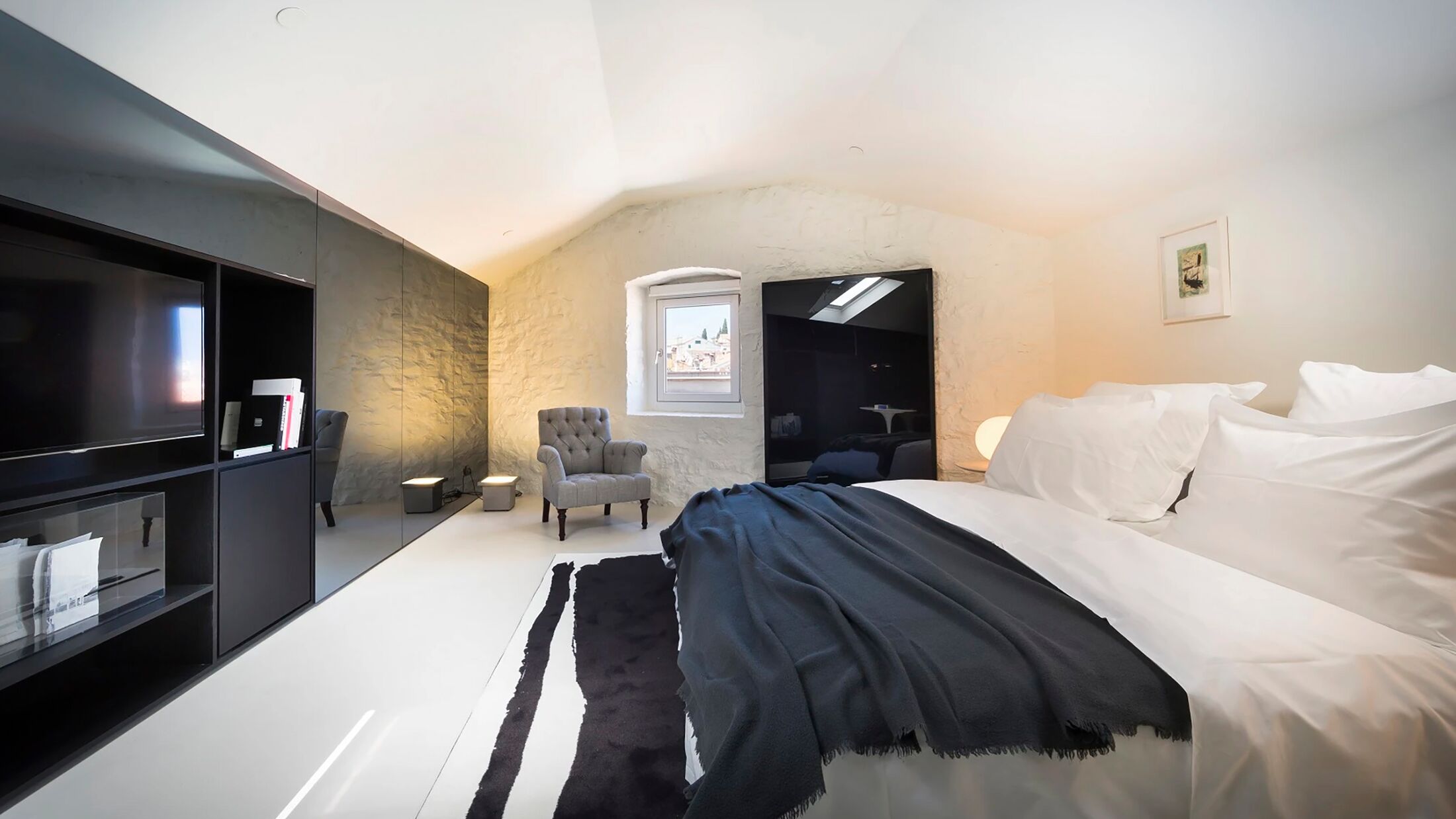 Adriatic-Rovinj-2023-Gallery-Loft-001-300341-Hybris