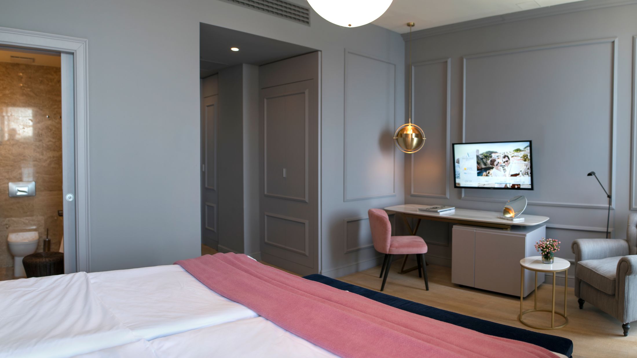 118686-VillaOdak-Superior-Room-Hybris