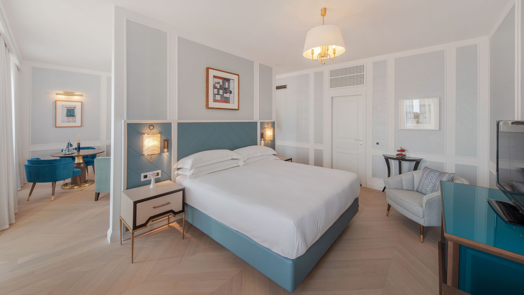 Deluxe Suite with Sea View