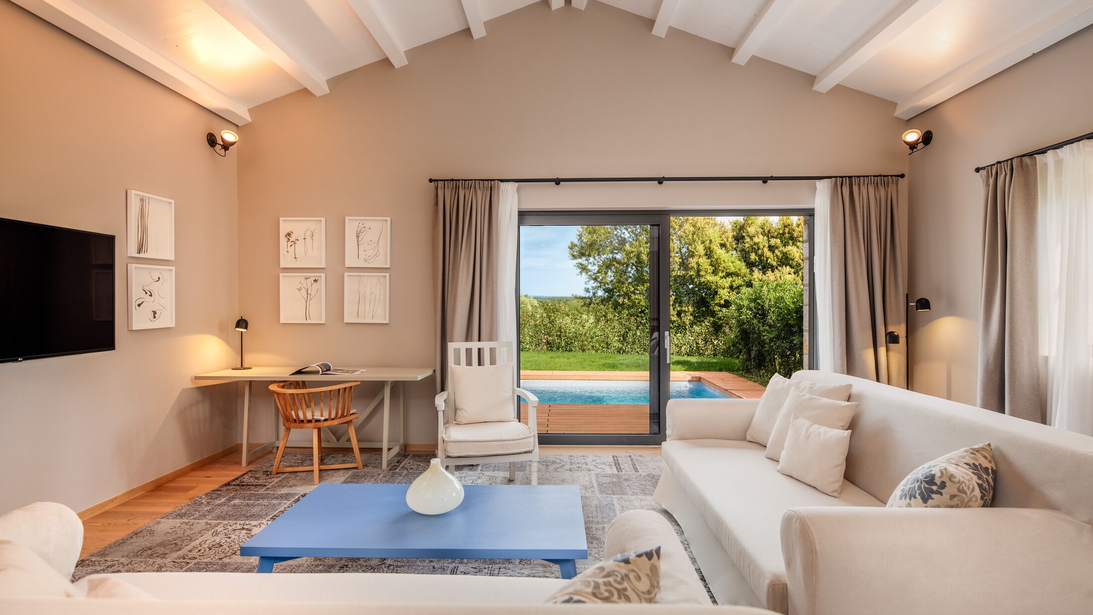 Meneghetti-2024-One-Bedroom-Villa-Alta-001-121949-Hybris