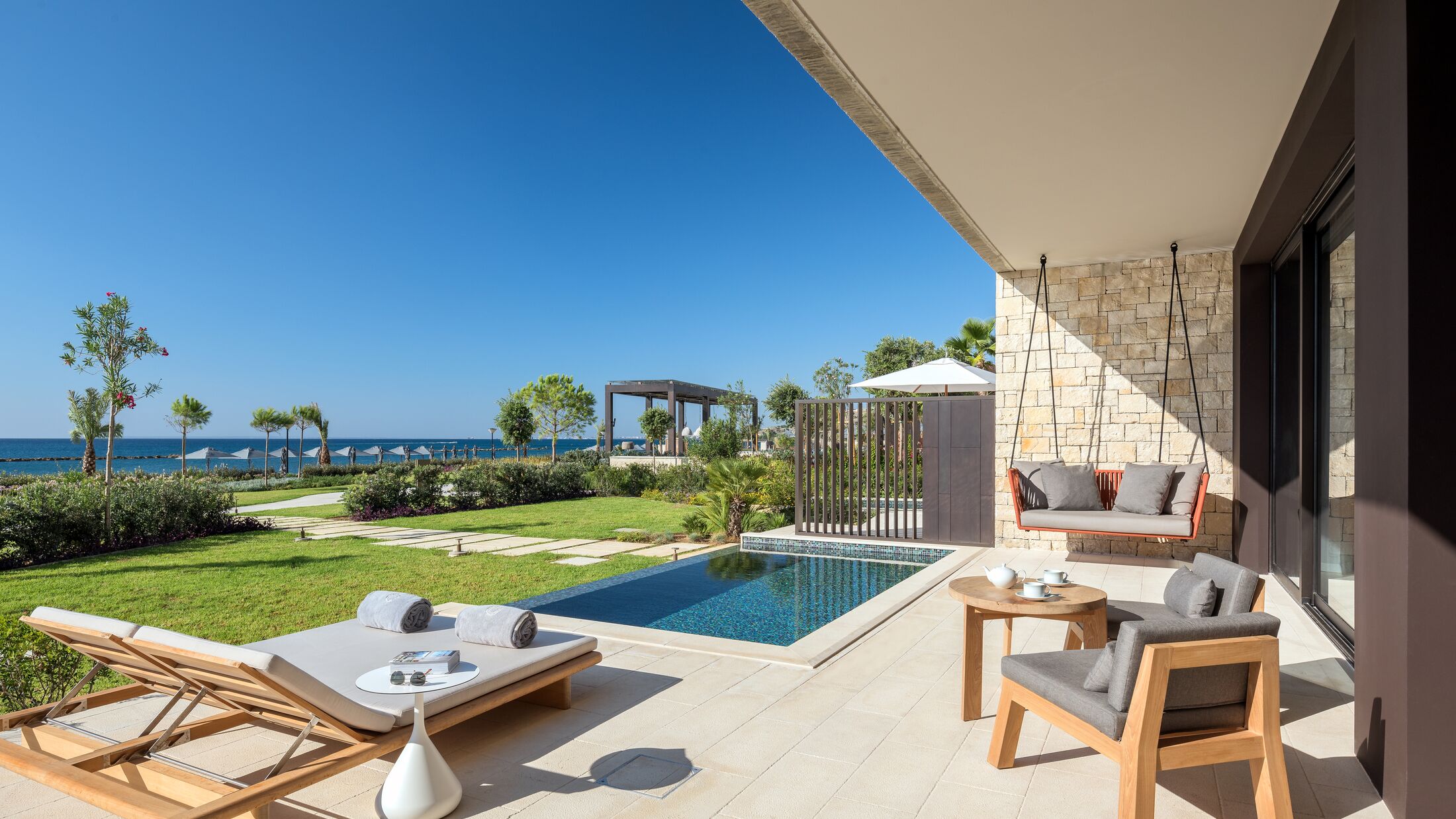 Amara-2023-Seafront-Bungalow-003-121413-Hybris