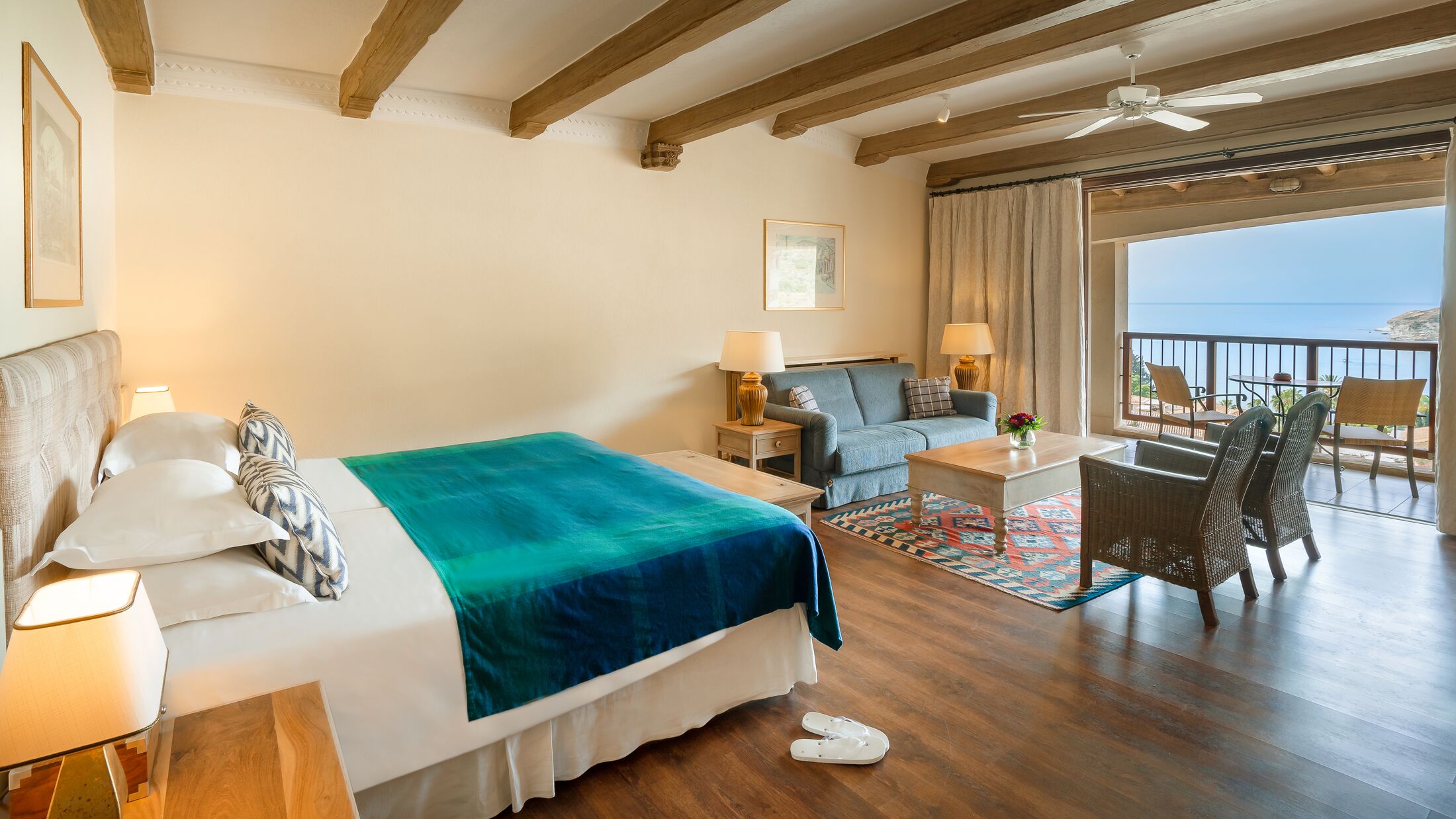 Columbia-Beach-2024-West-Eagles-Nest-Executive-Suite-022-117443-Hybris