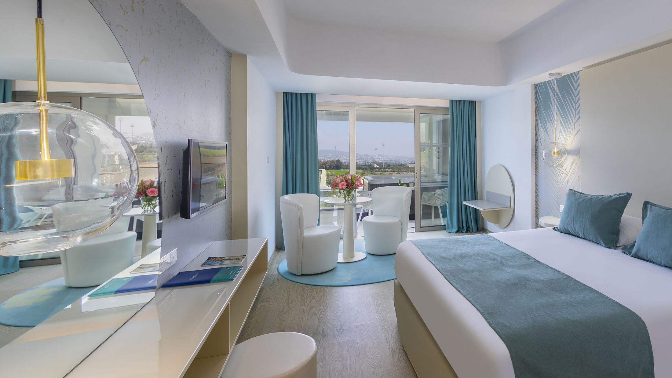 Louis-Ivi-Mare-2024-Junior-Suite-Jacuzzi-012-121995-Hybris