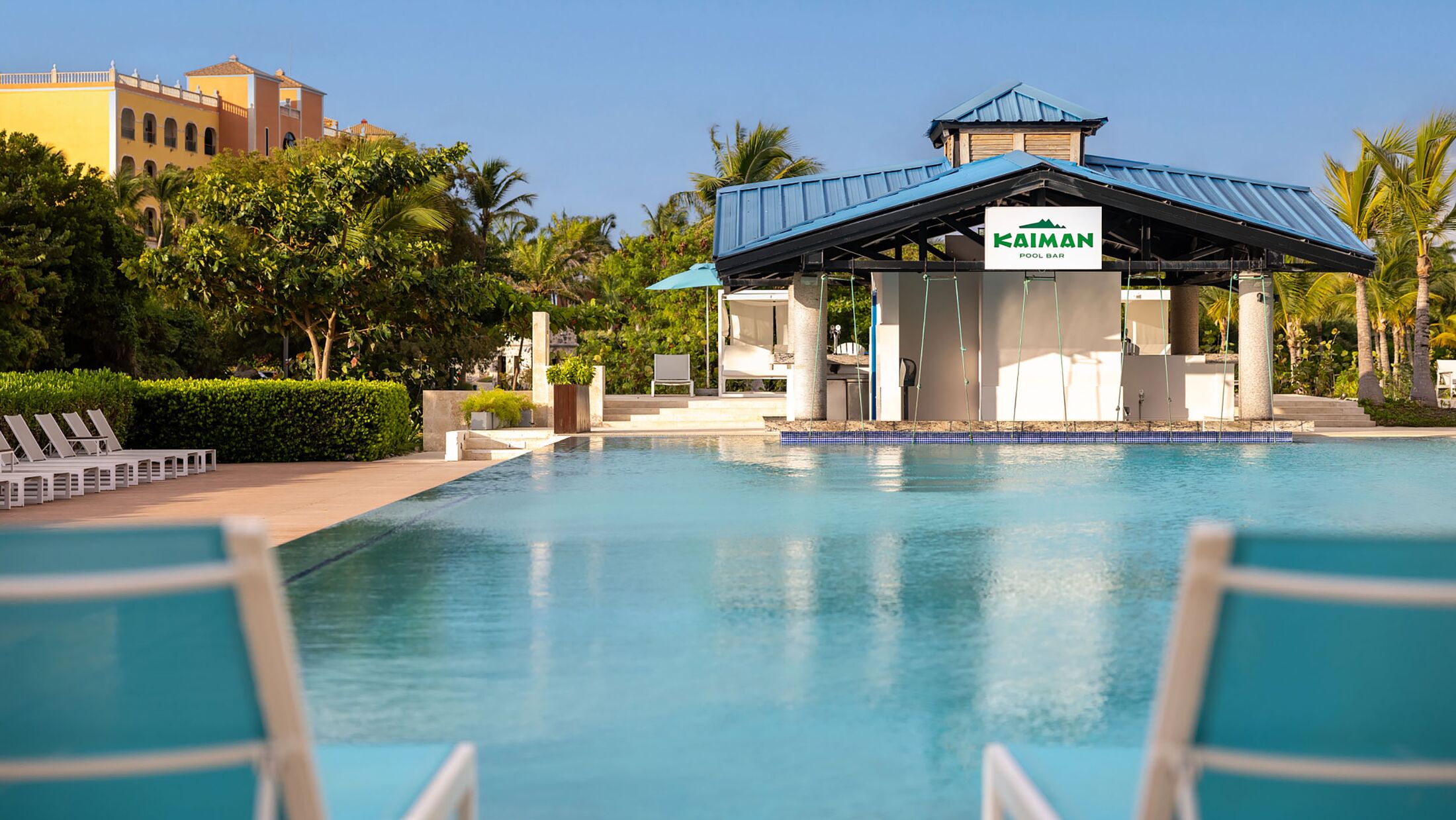 Kaiman Pool Bar