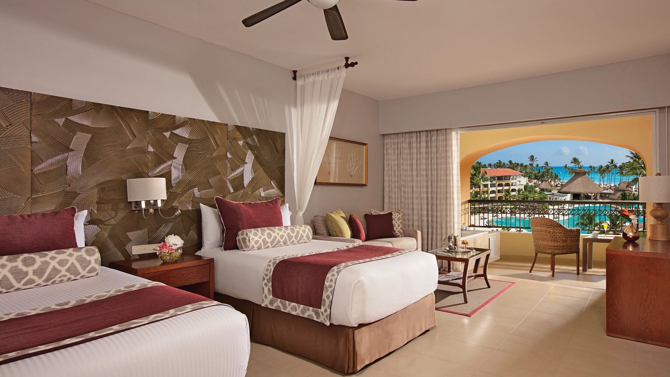 Dreams-Royal-Beach-2023-Preferred-Club-Deluxe-Partial-Ocean-View-001-121886-Hybris