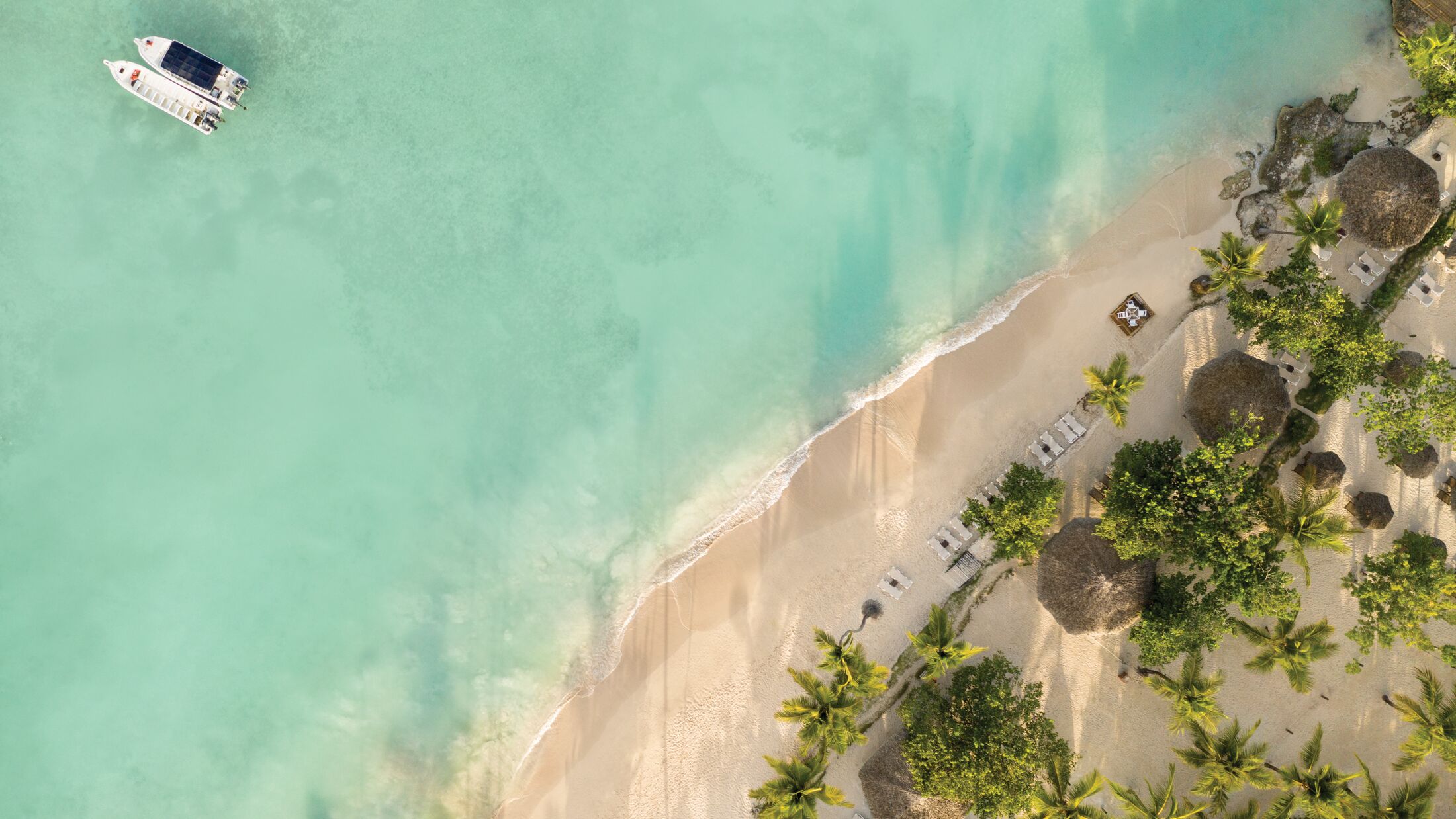 Hilton-La-Romana-Adult-2023-Aerial-Beach-View-003-121910-Hybris