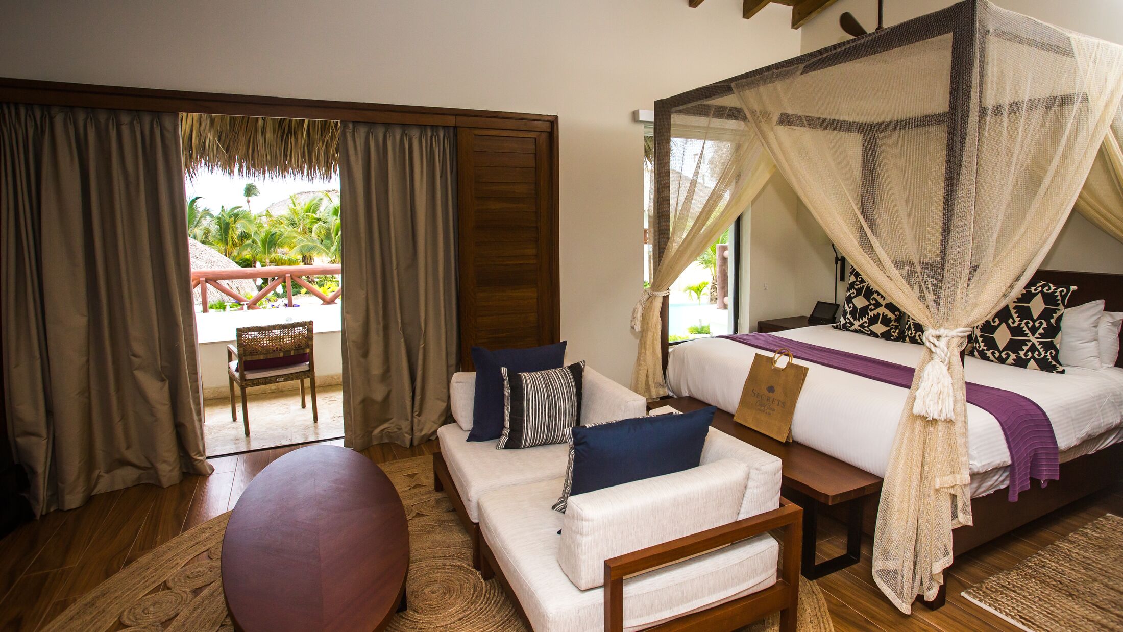 Secrets-Cap-Cana-2023-Preferred-Club-Bungalow-Master-Suite-Pool-View-001-121887-Hybris