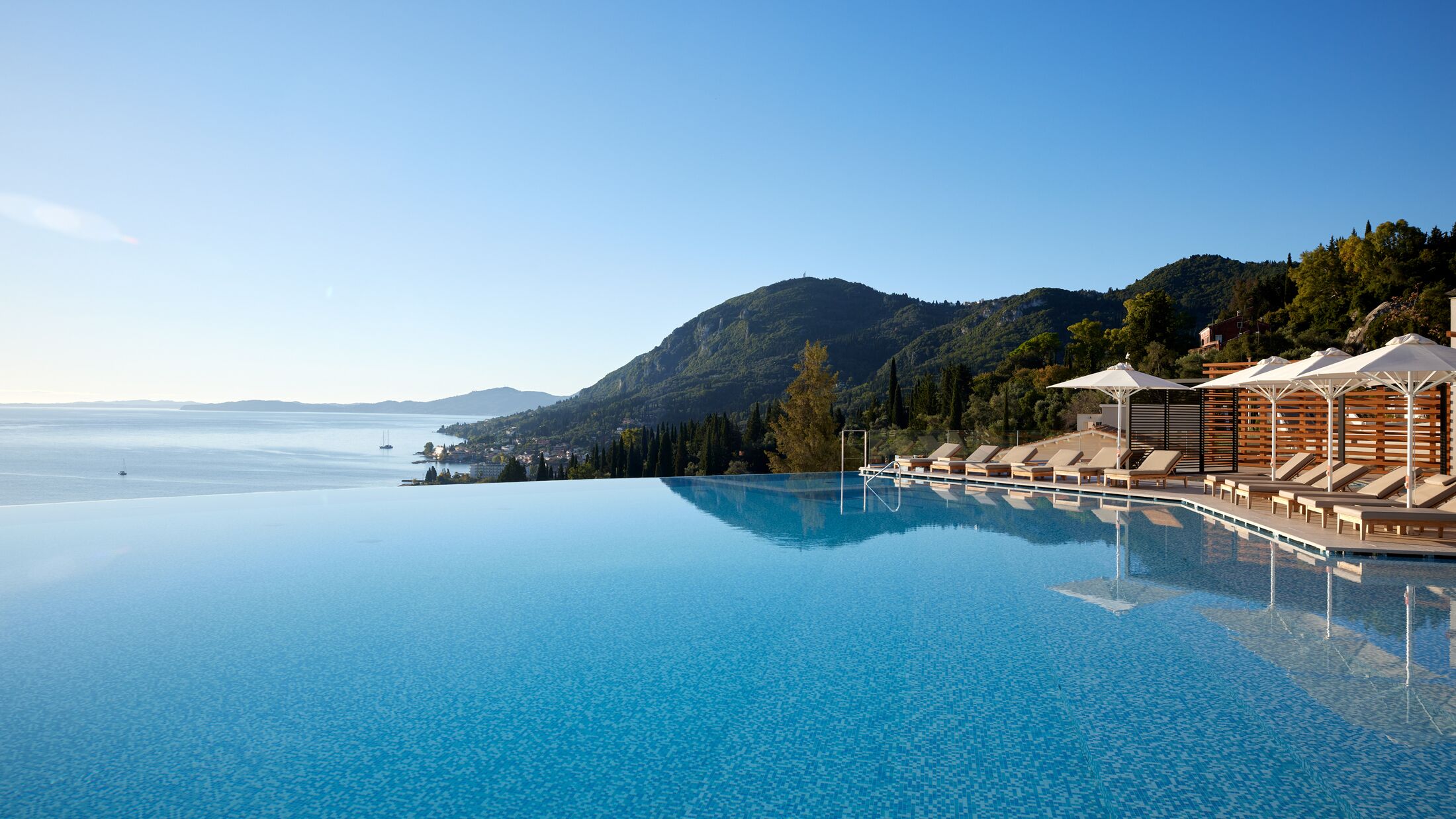 Angsana-Corfu-2023-Infinity-Pool-011-121921-Hybris