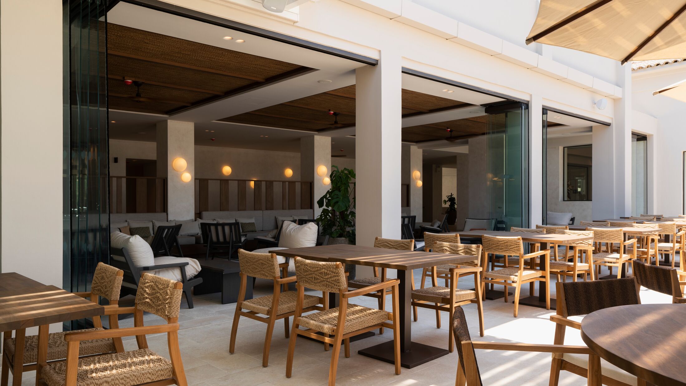 Dreams-Corfu-2022-RendezVous-Bar-002-121826-Hybris