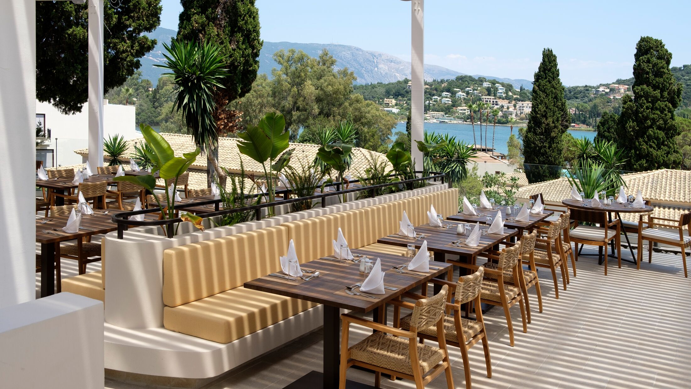 Dreams-Corfu-2022-World-Cafe-003-121826-Hybris