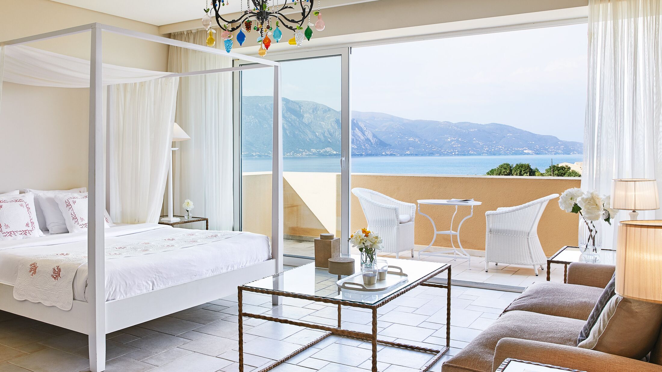 Grecotel-Eva-Palace-2024-Palace-Suite-Sea-View-003-121901-Hybris
