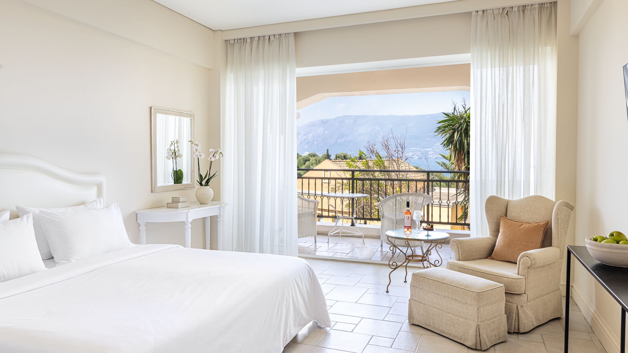 Grecotel-Eva-Palace-2024-Panoramic-Room-Sea-View-001-121901-Hybris