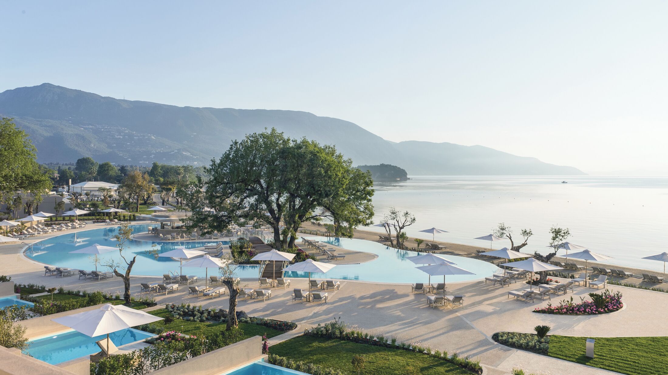 Ikos-Dassia-2022-Swimming-Pool-001-120991-Hybris