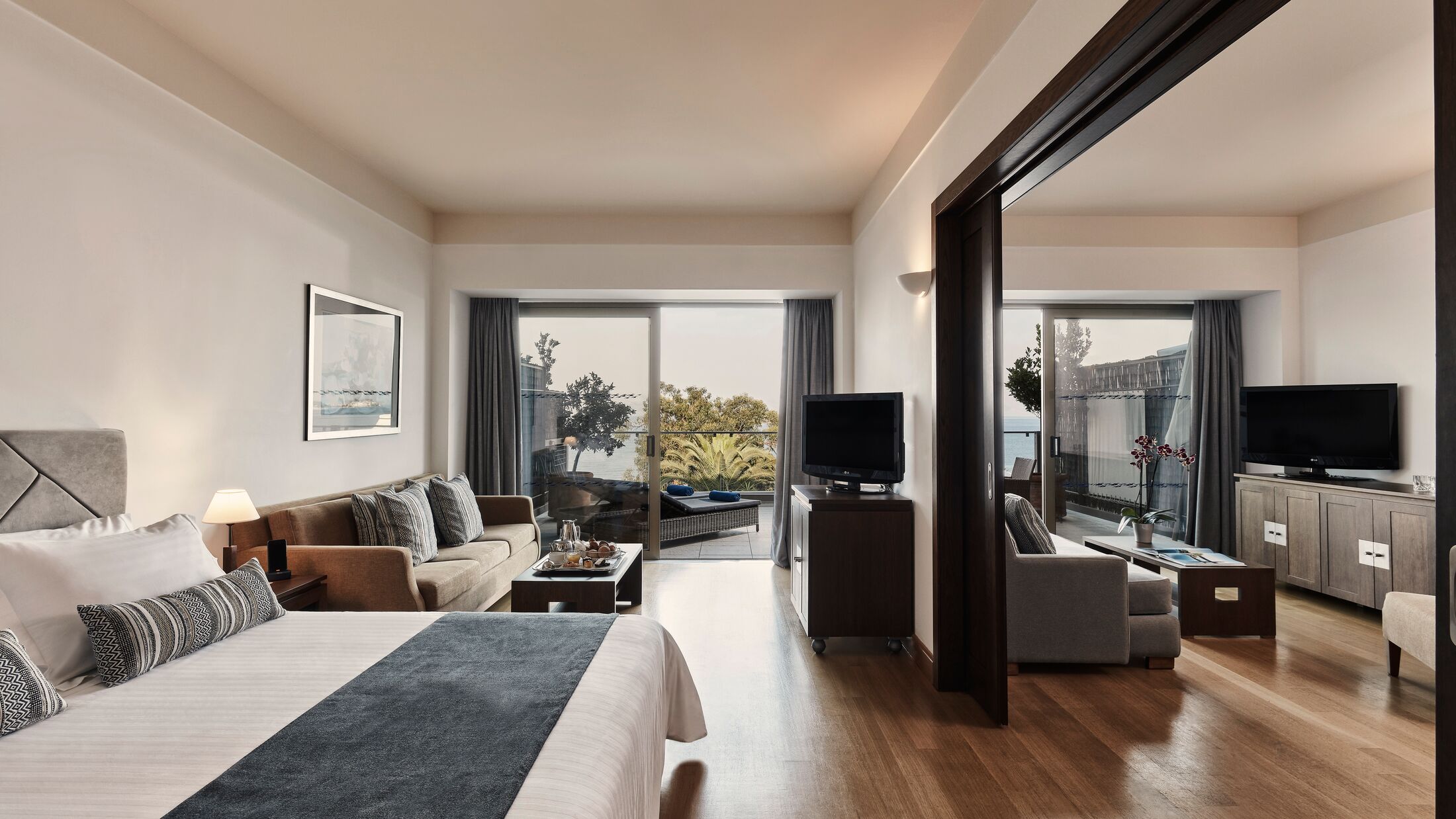 Kontokali-Bay-2023-Executive-Two-Bedroom-Suite-Sea-View-002-121027-Hybris