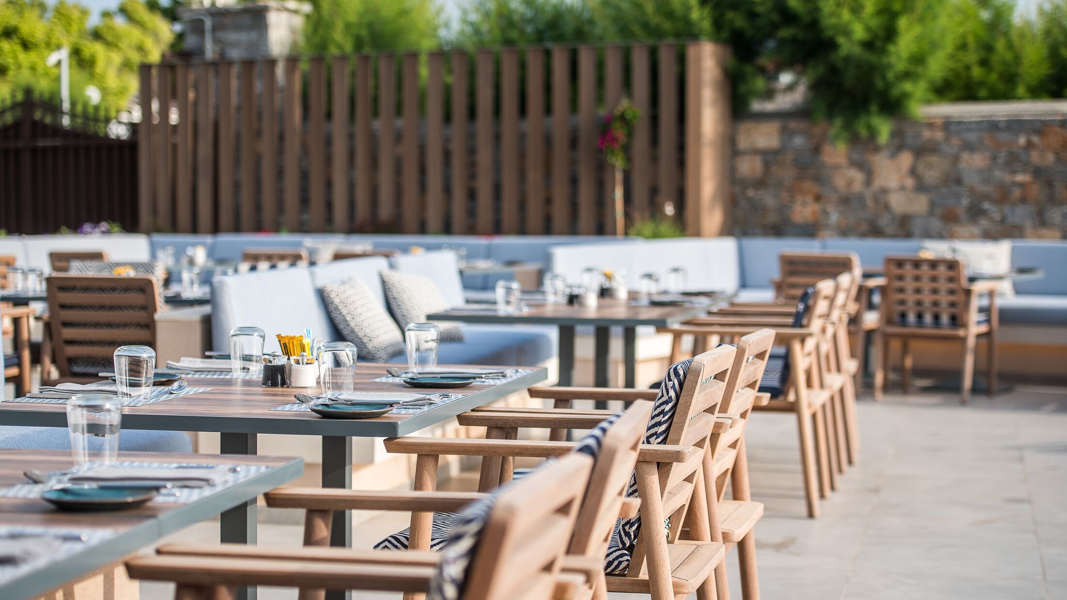 Creta-Maris-2025-Alatsi-Seafood-Restaurant-002-122002-Hybris