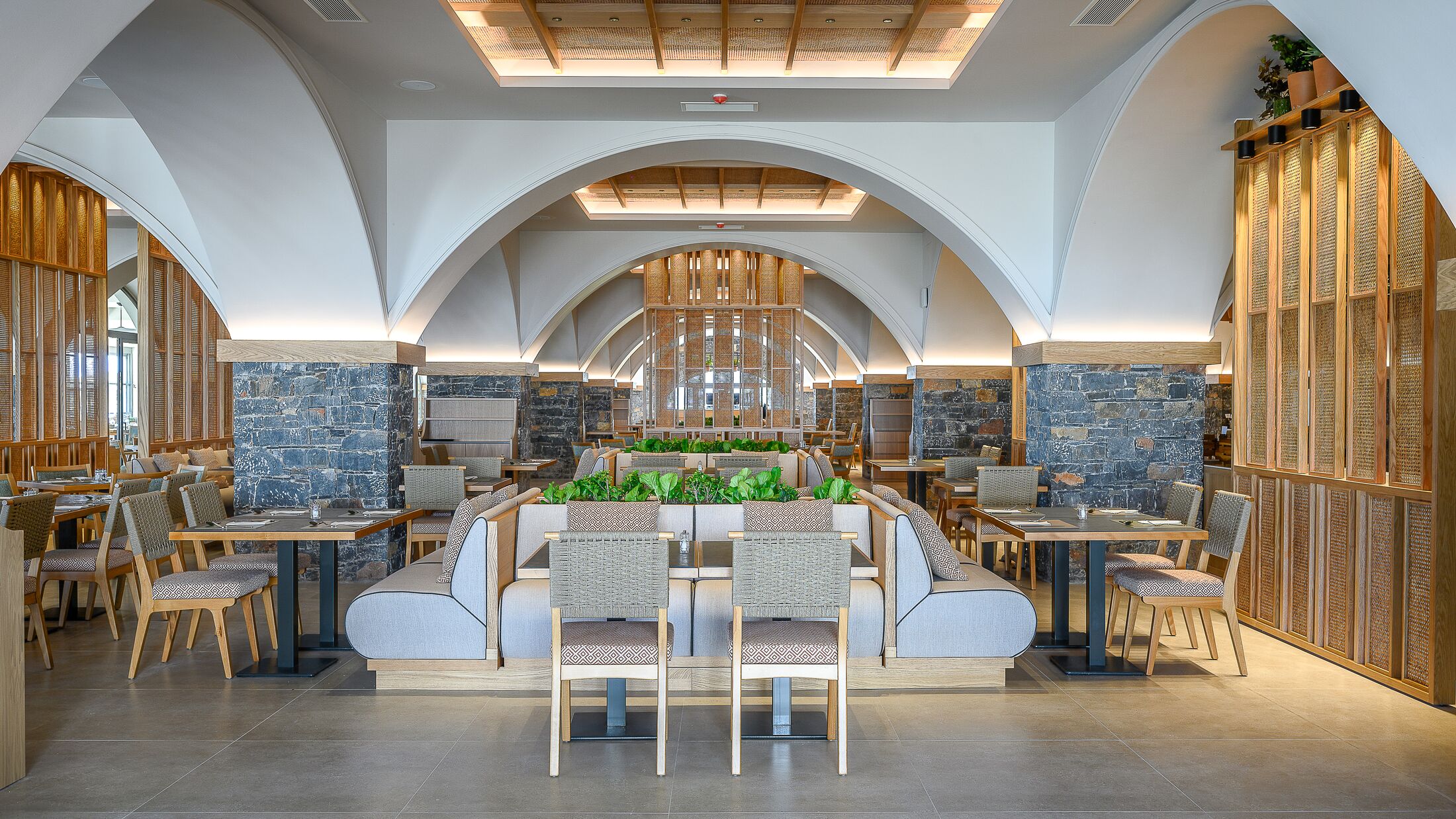 Creta-Maris-2025-Enomy-Restaurant-001-122002-Hybris