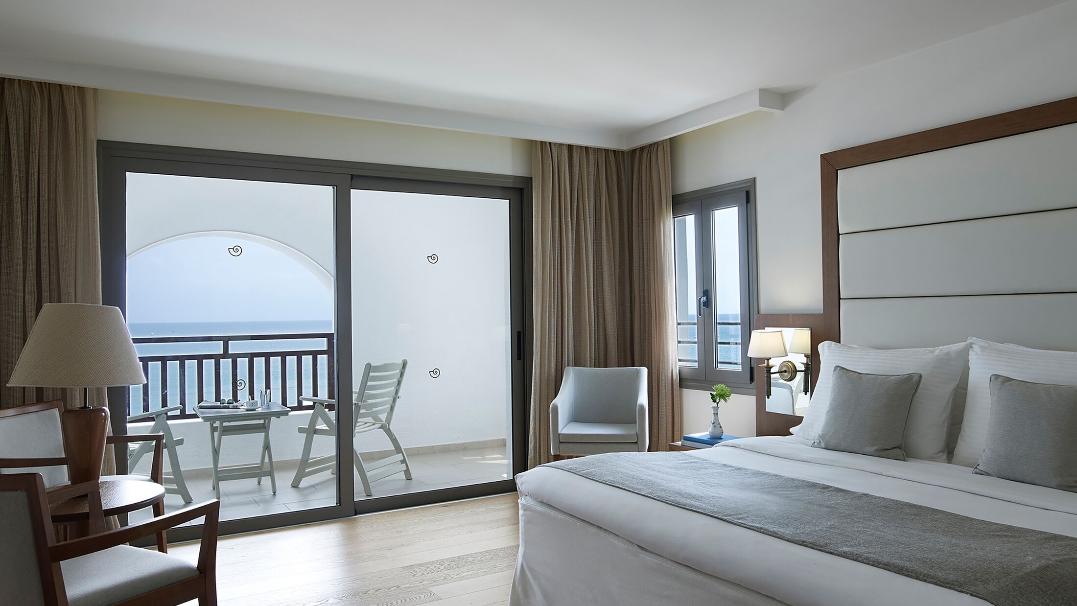 Creta-Maris-2025-Premium-Suite-Sea-View-003-122002-Hybris