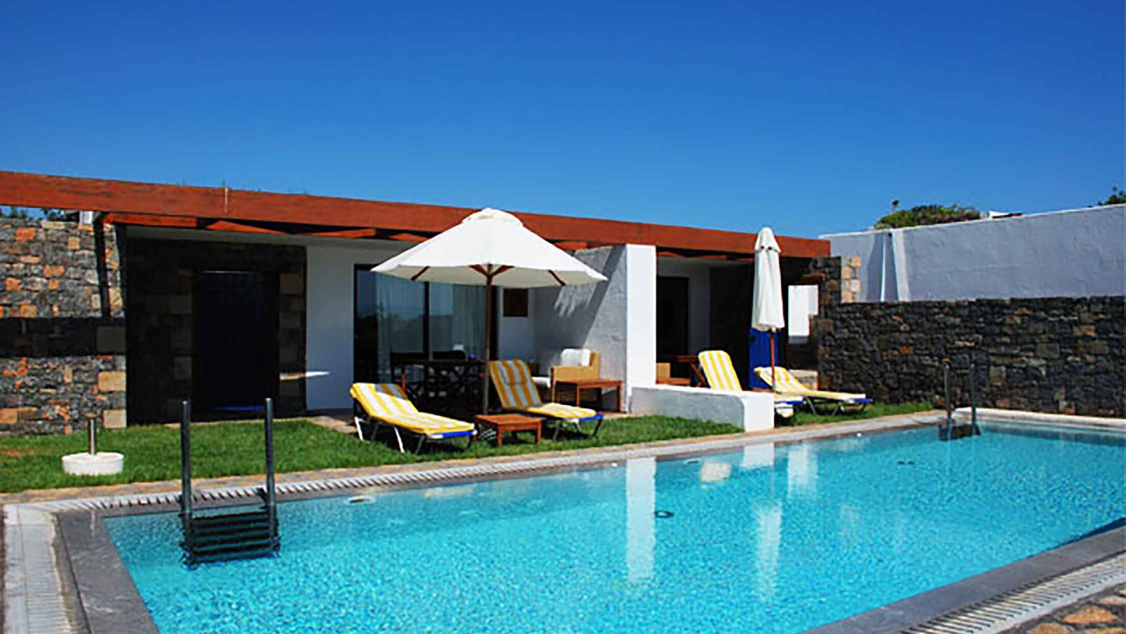 Elounda-Bay-2022-Classic-Bungalow-Sea-View-001-101361-Hybris