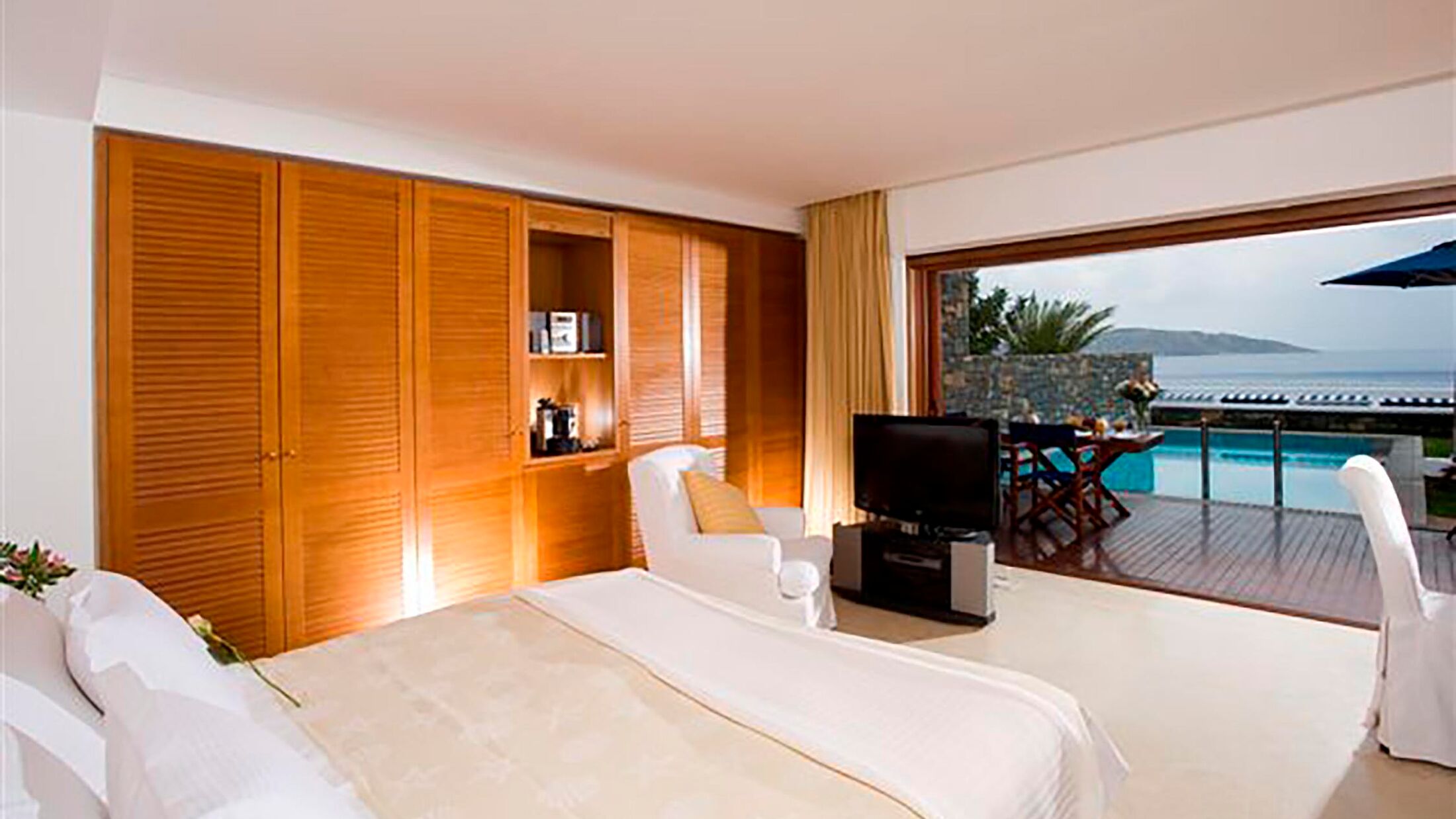 Elounda-Beach-2022-Luxury-Bungalow-Sea-View-Private-Heated-Pool-001-101306-Hybris