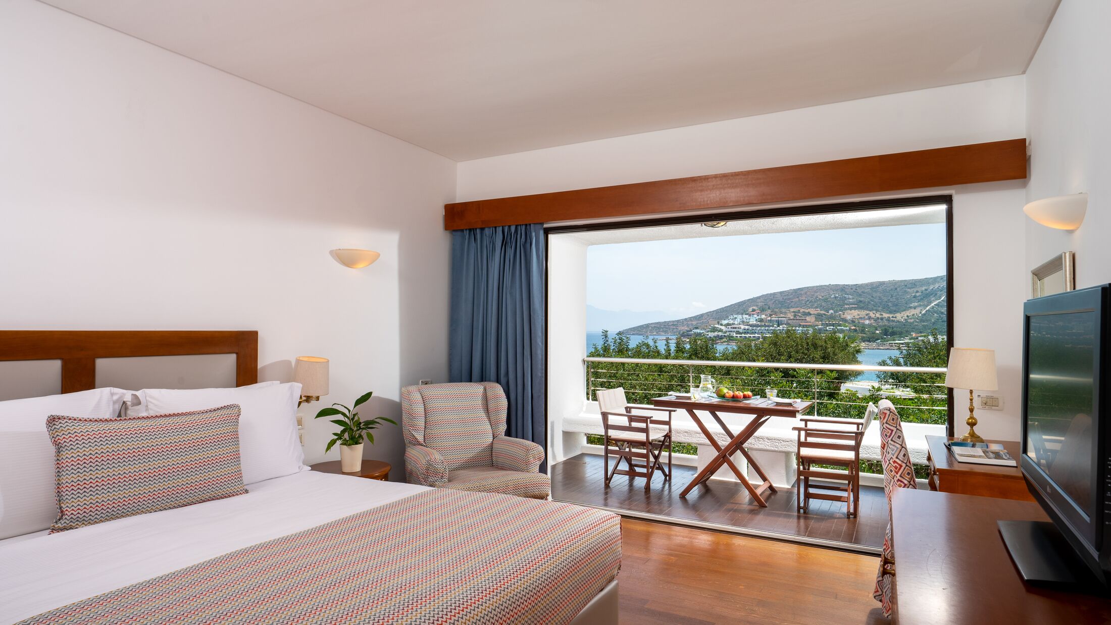 Elounda-Beach-2023-Classic-Room-001-101306-Hybris