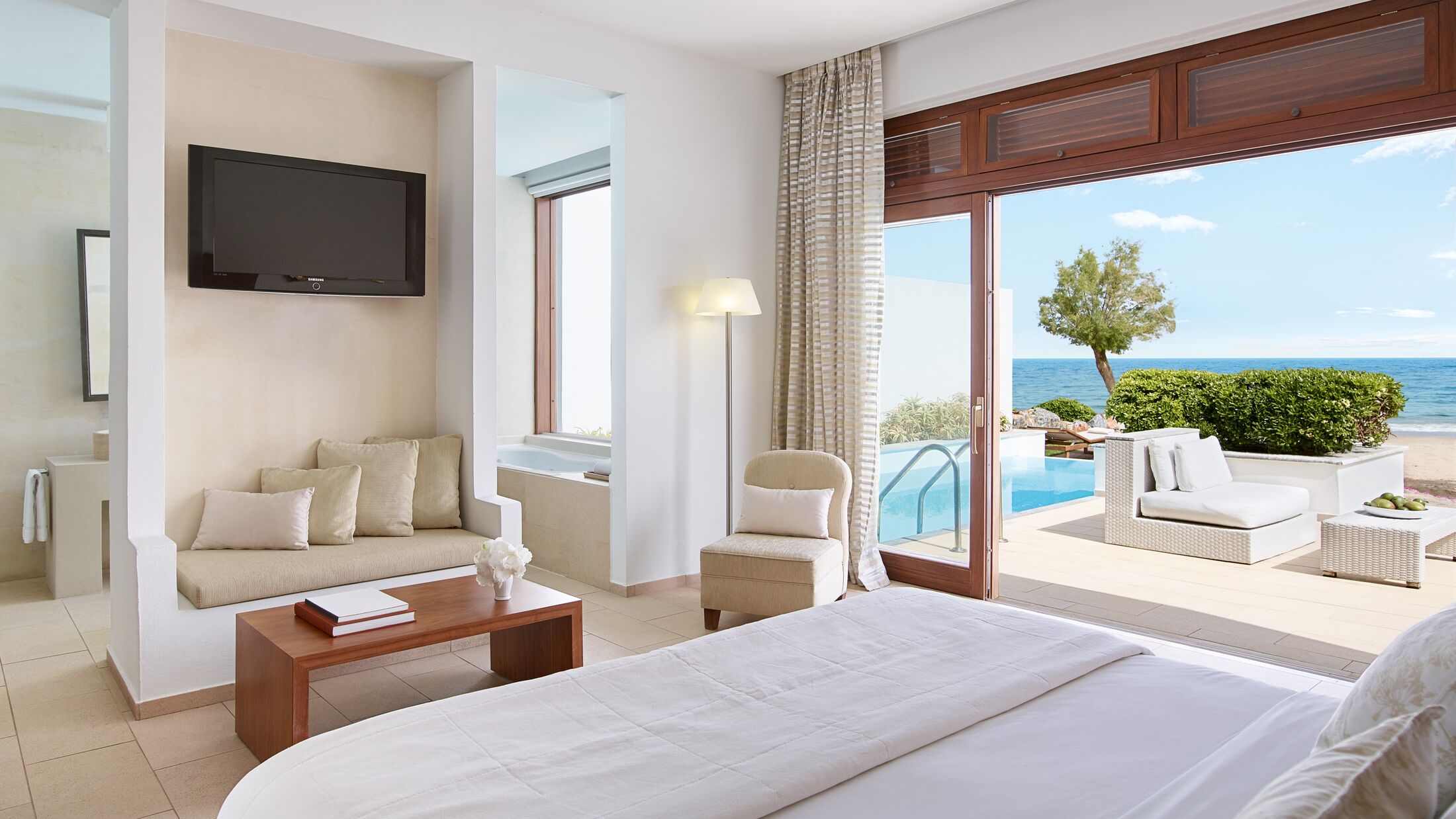 Creta Beach Seafront Villa