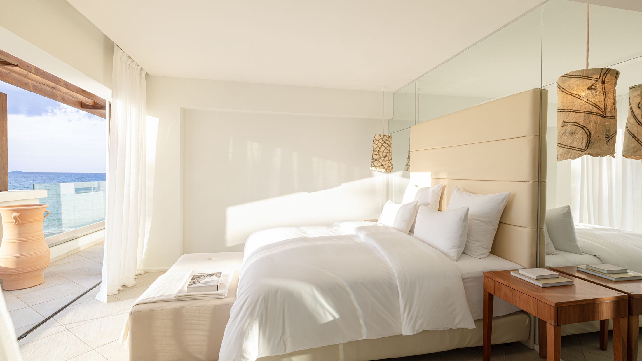 Luxury Room with Side Sea View