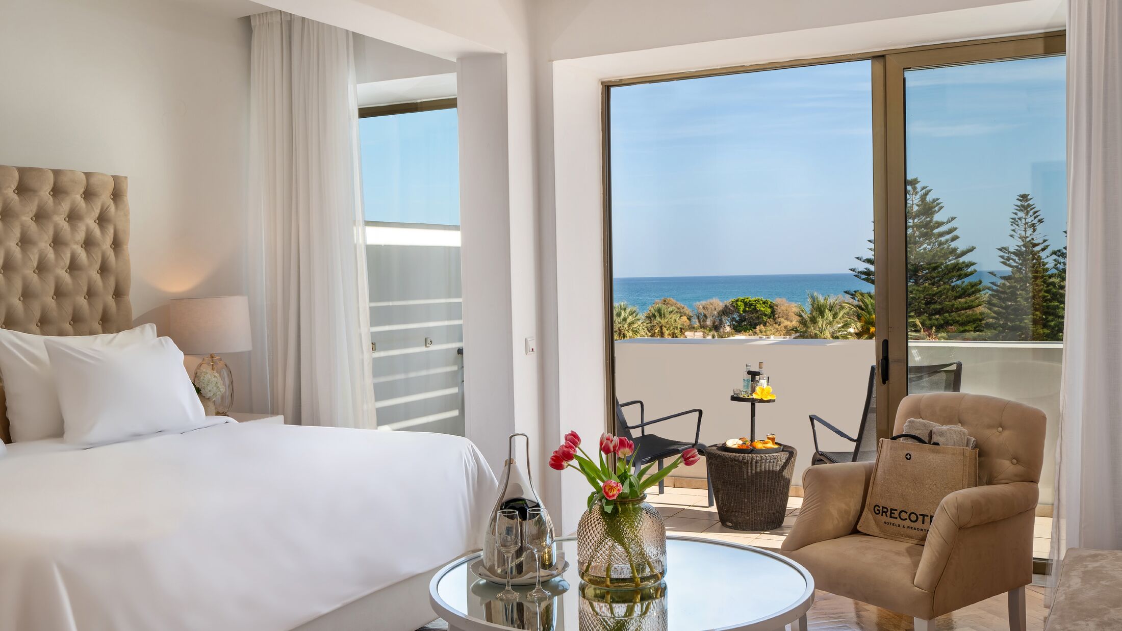 Grecotel-Creta-Palace-2024-Palace-Junior-Suite-002-120840-Hybris